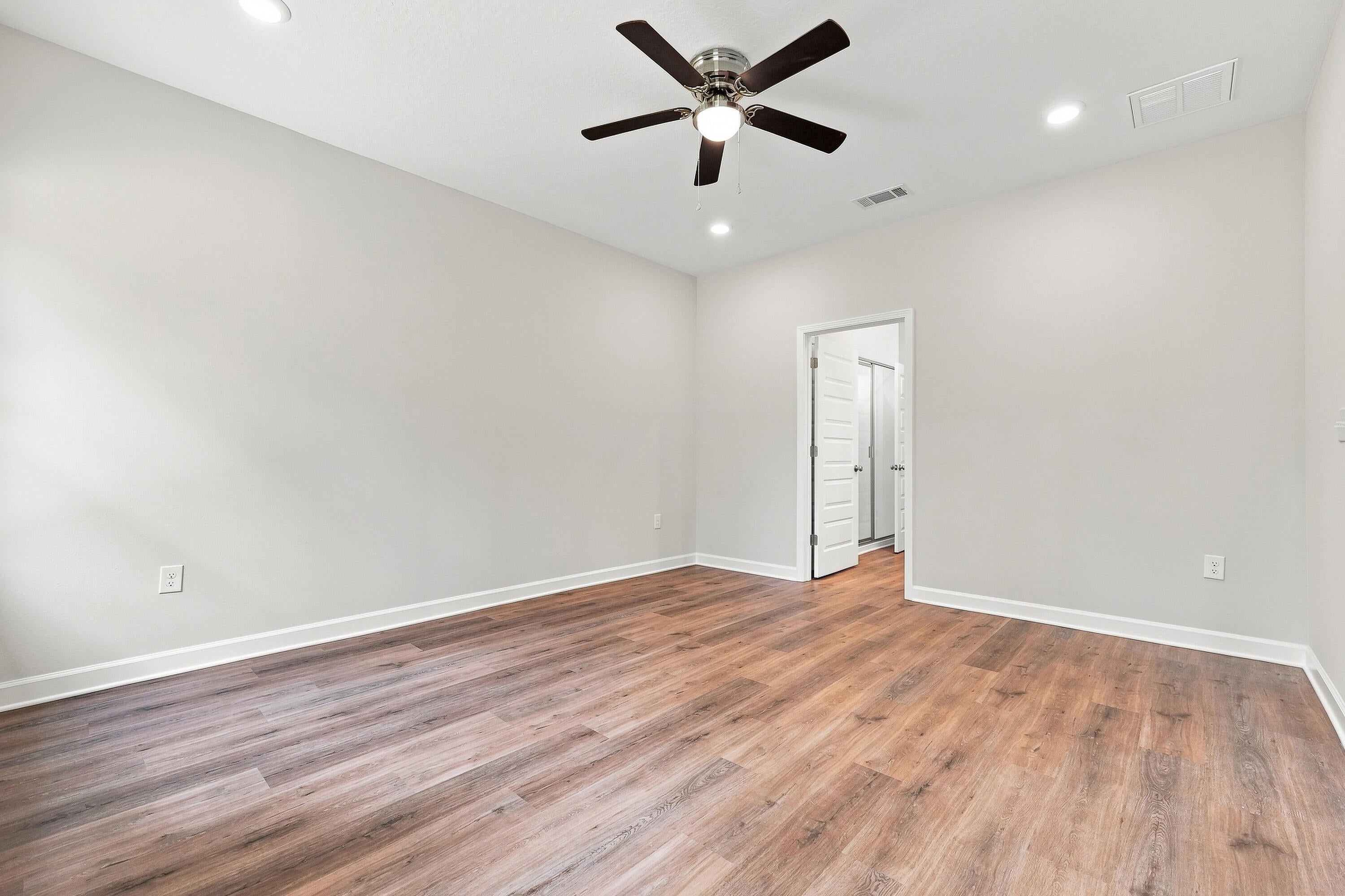 FOXWOOD ESTATES 1 - Residential