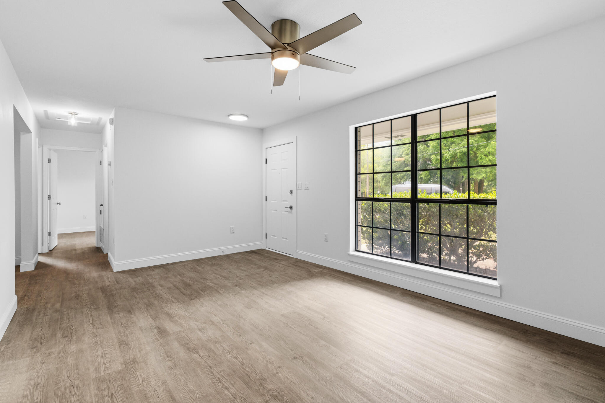 CORNER OAKS ESTATES - Residential