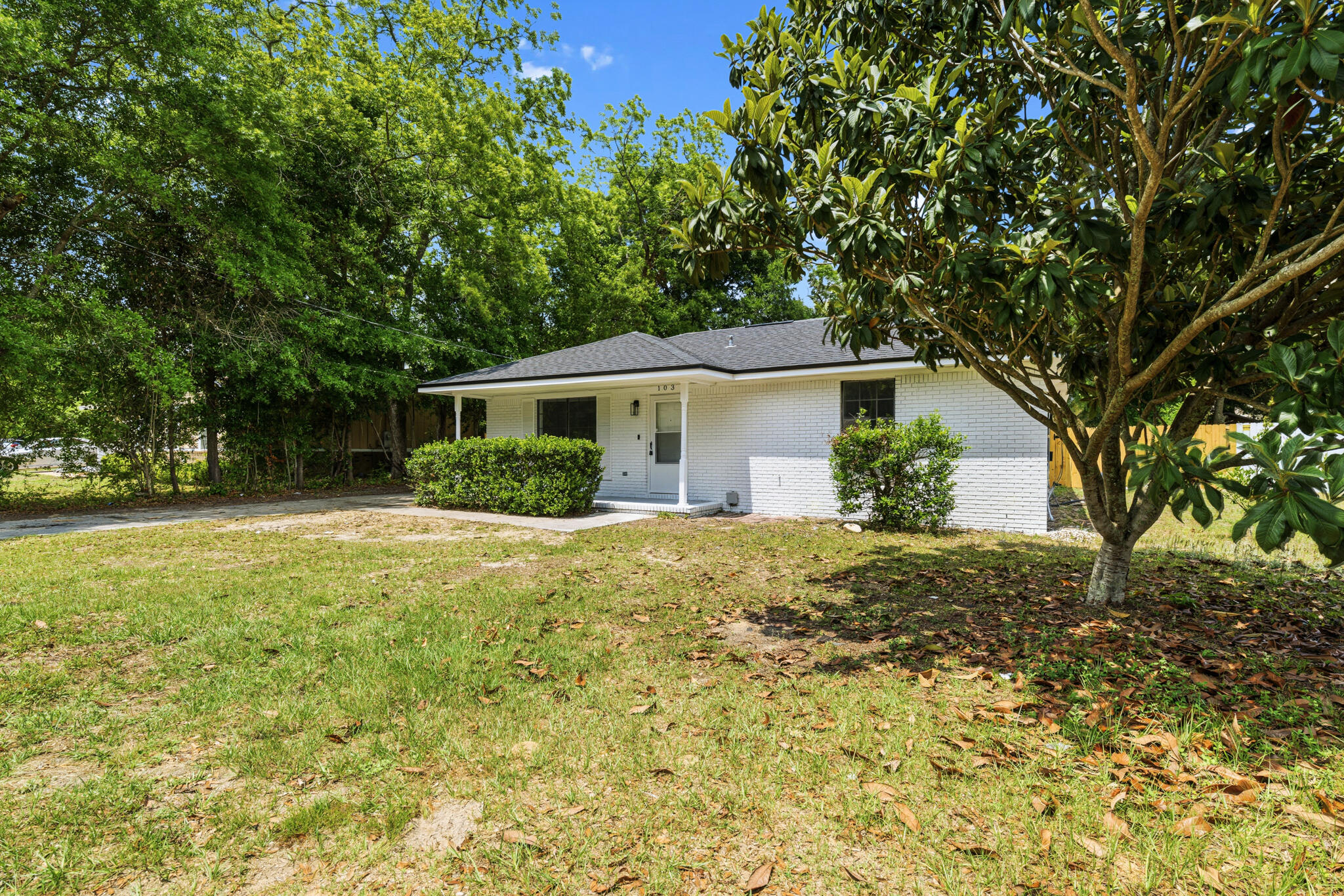 CORNER OAKS ESTATES - Residential