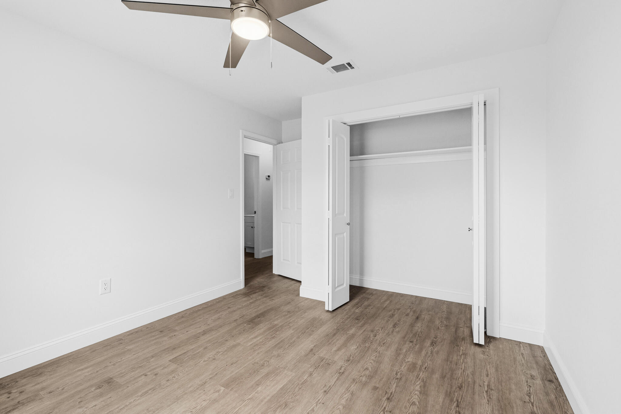 CORNER OAKS ESTATES - Residential