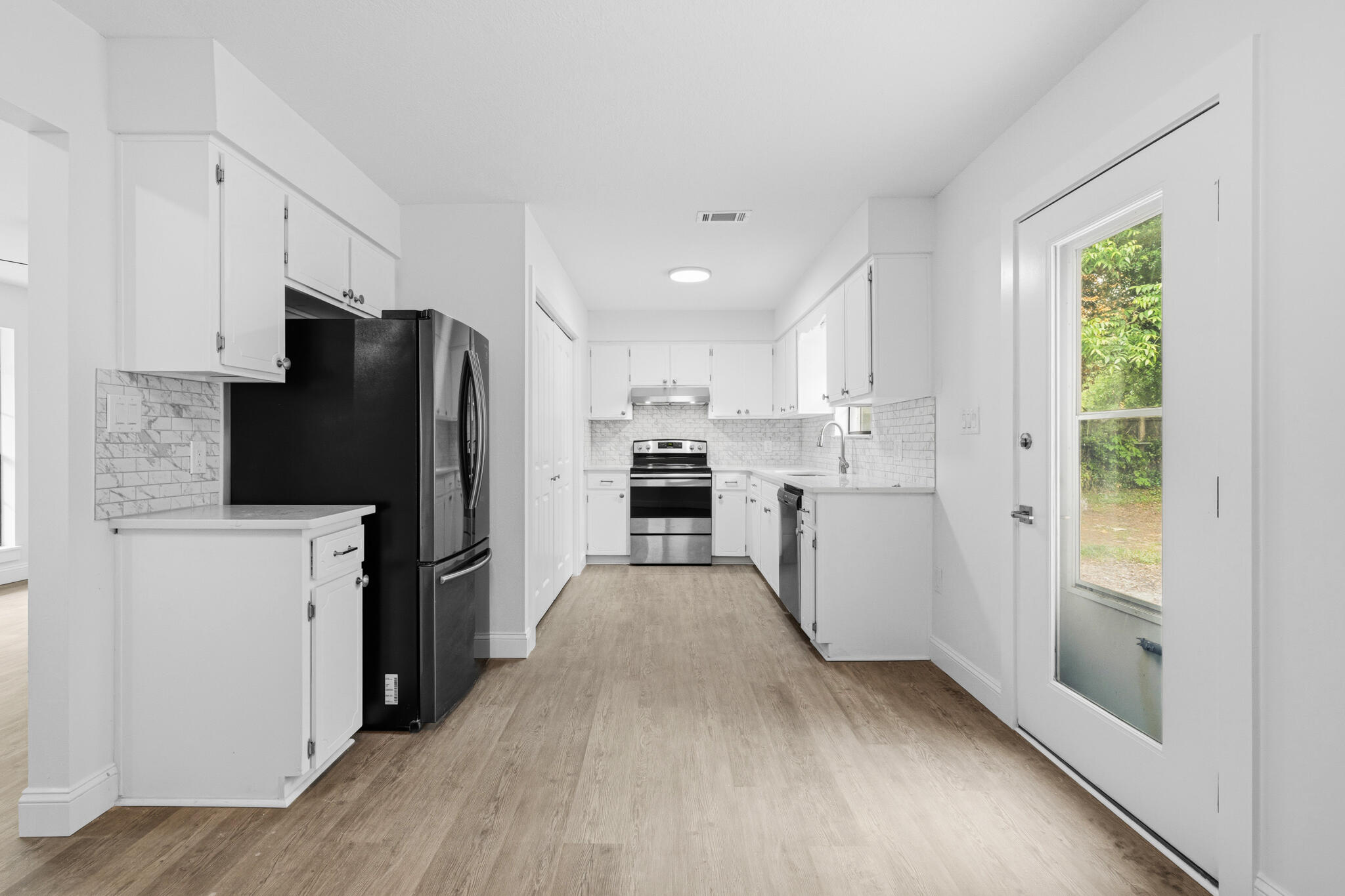 CORNER OAKS ESTATES - Residential