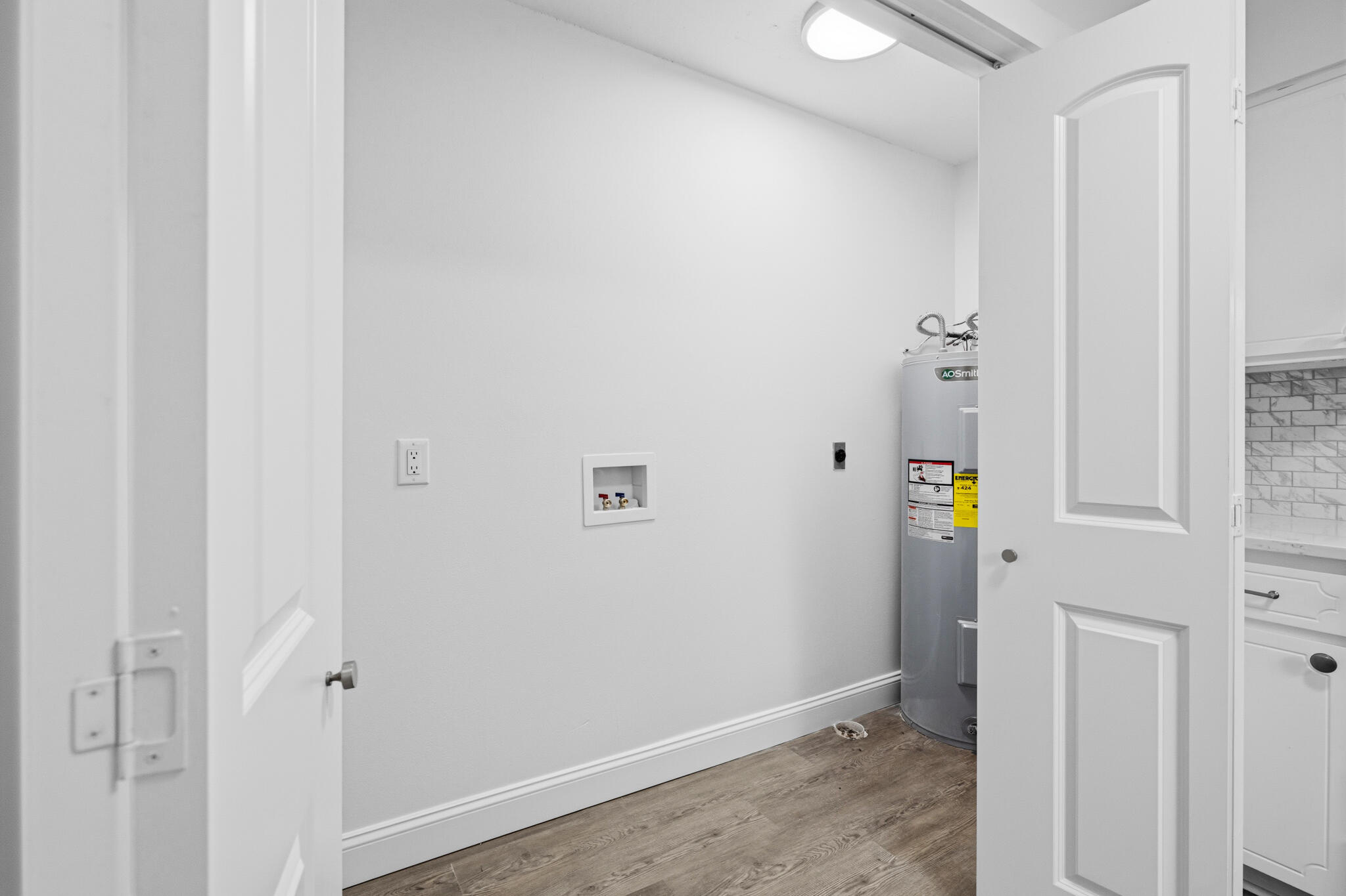 CORNER OAKS ESTATES - Residential