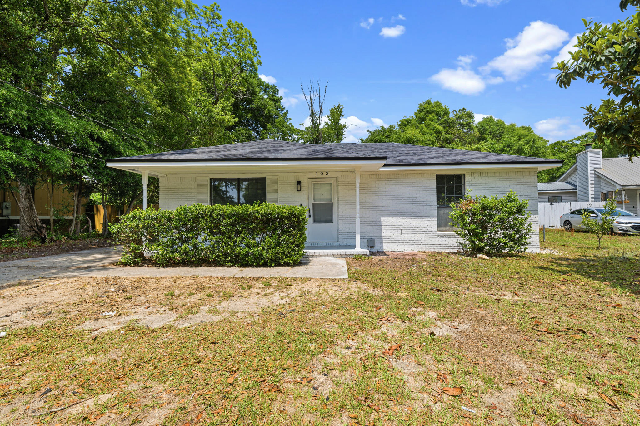 CORNER OAKS ESTATES - Residential