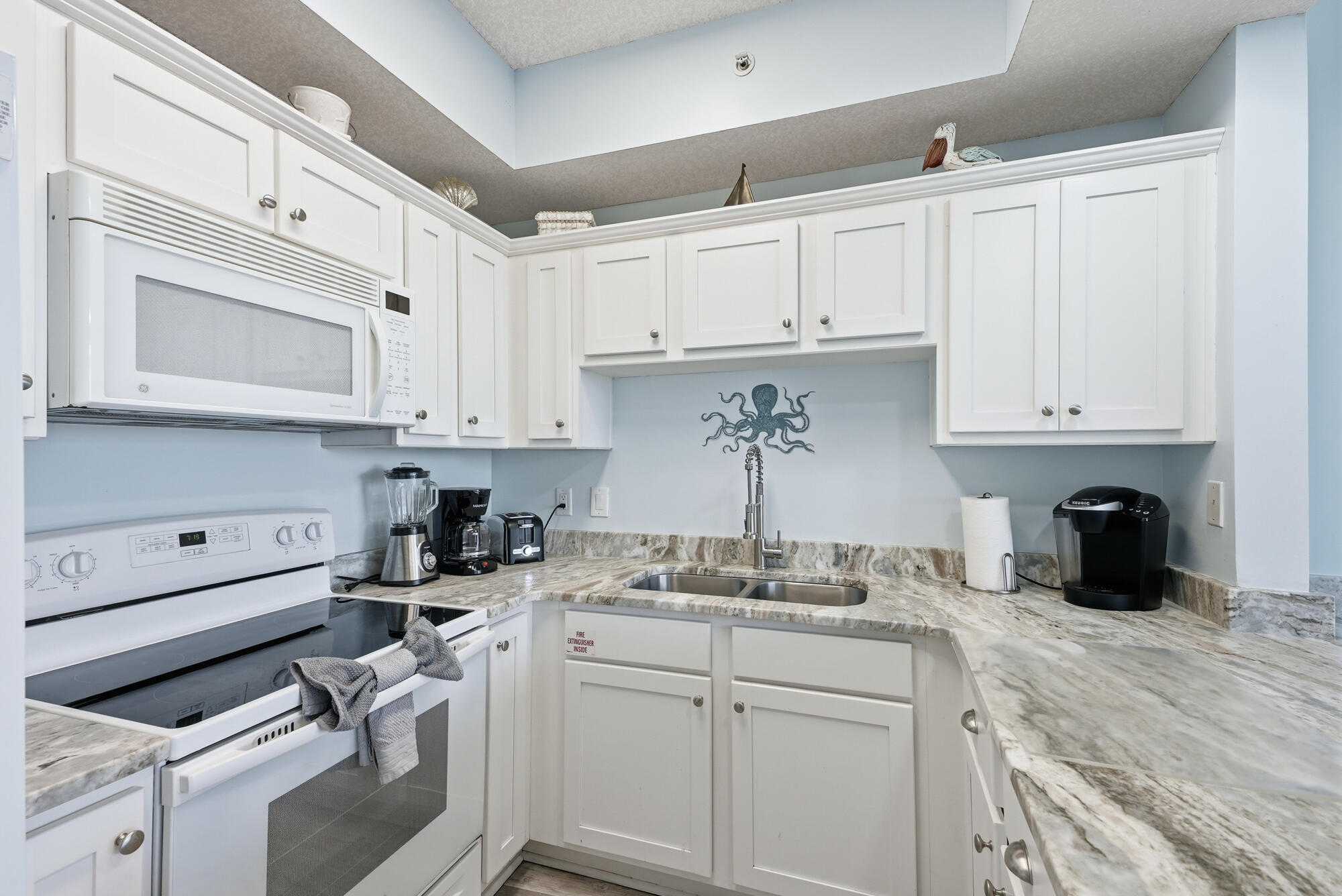 DESTIN WEST BEACH & BAY RESORT-GULFSIDE - Residential