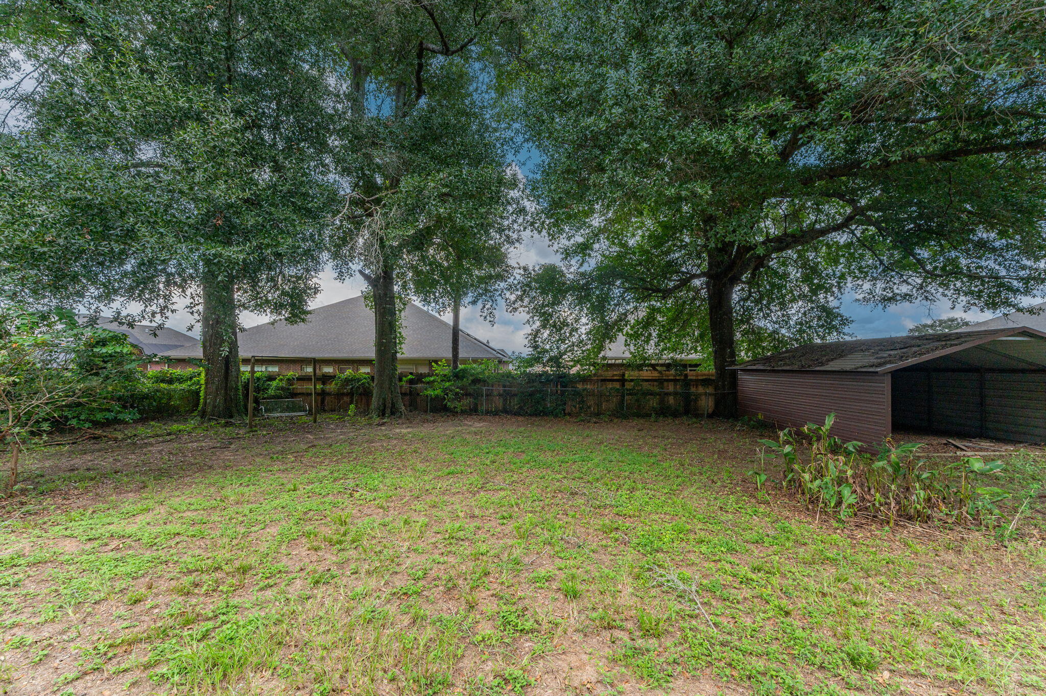 LEON HEIGHTS - Residential Lease