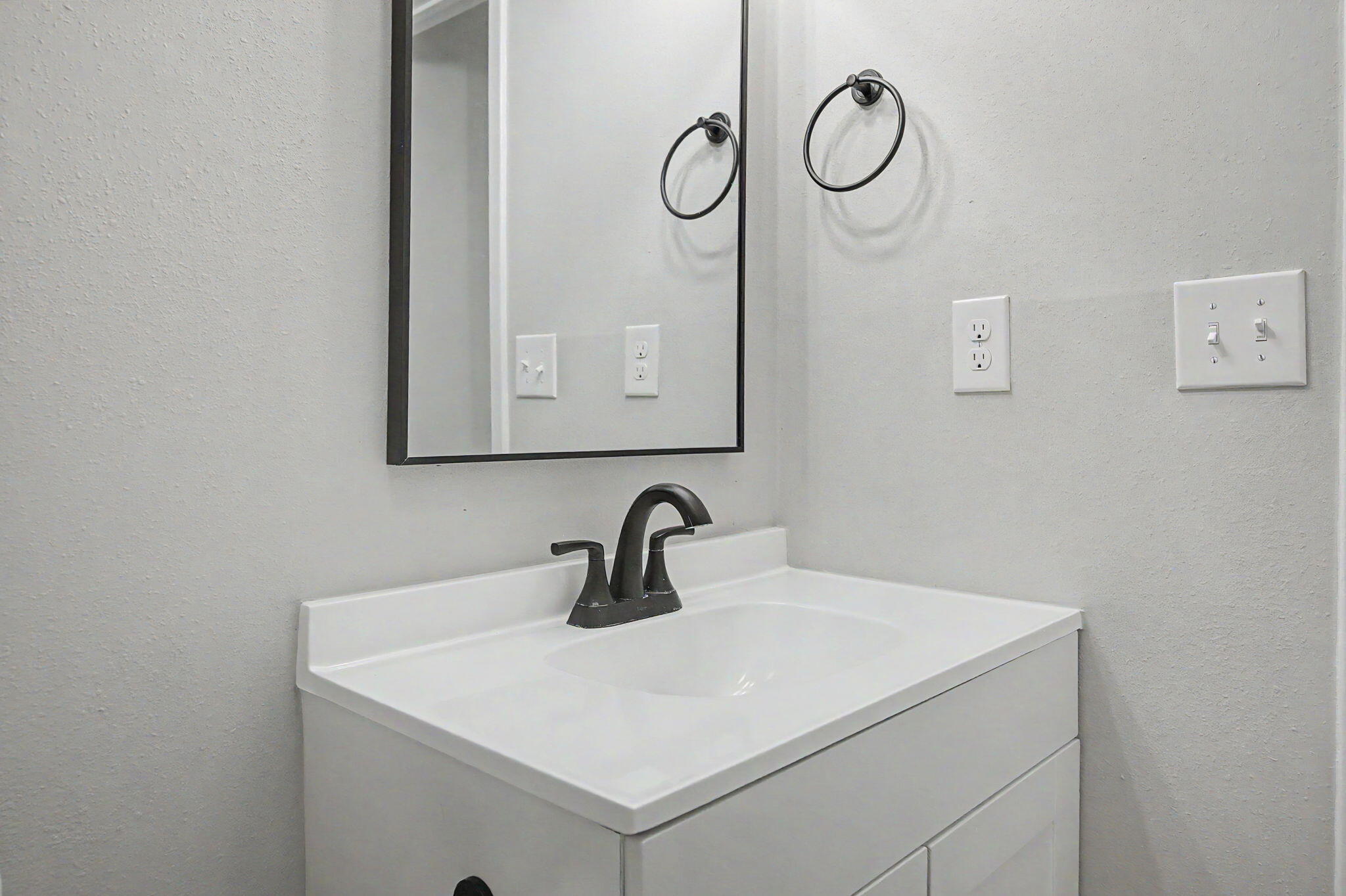 LEON HEIGHTS - Residential Lease