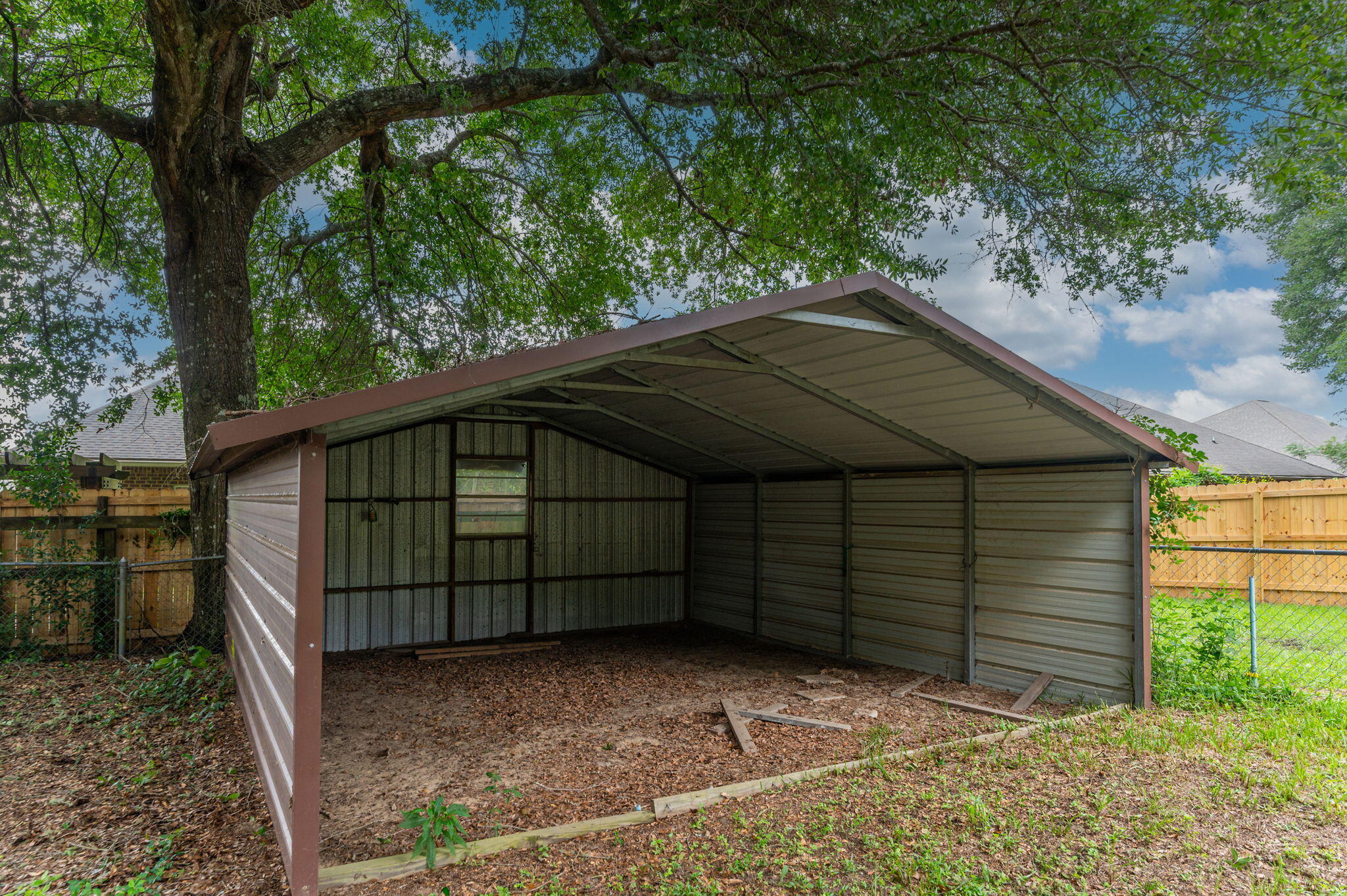 LEON HEIGHTS - Residential Lease