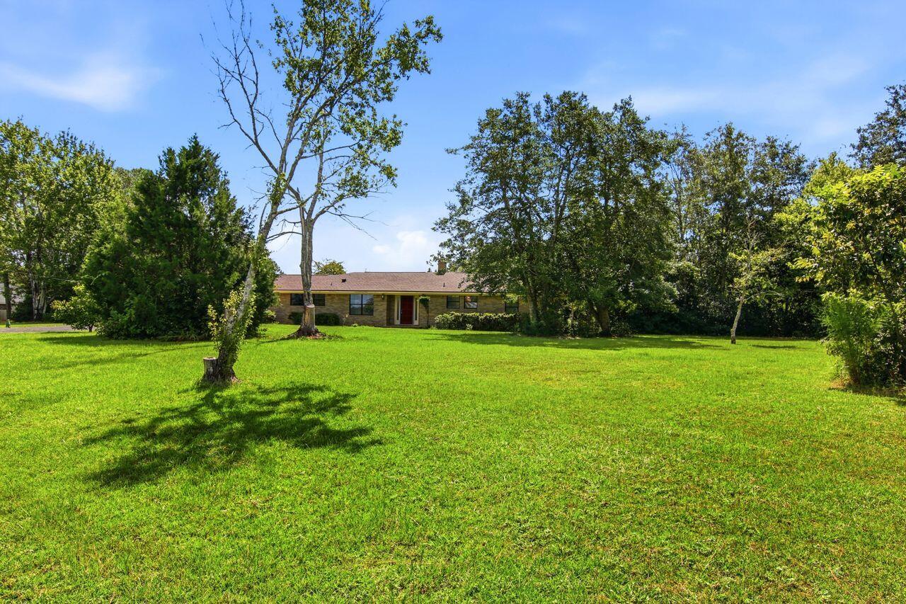 TEN LAKE ESTATES UNIT 1 - Residential