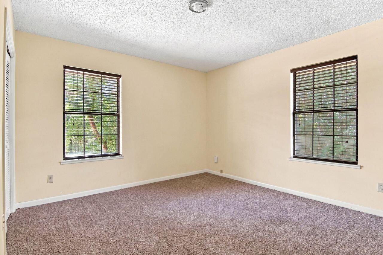TEN LAKE ESTATES UNIT 1 - Residential