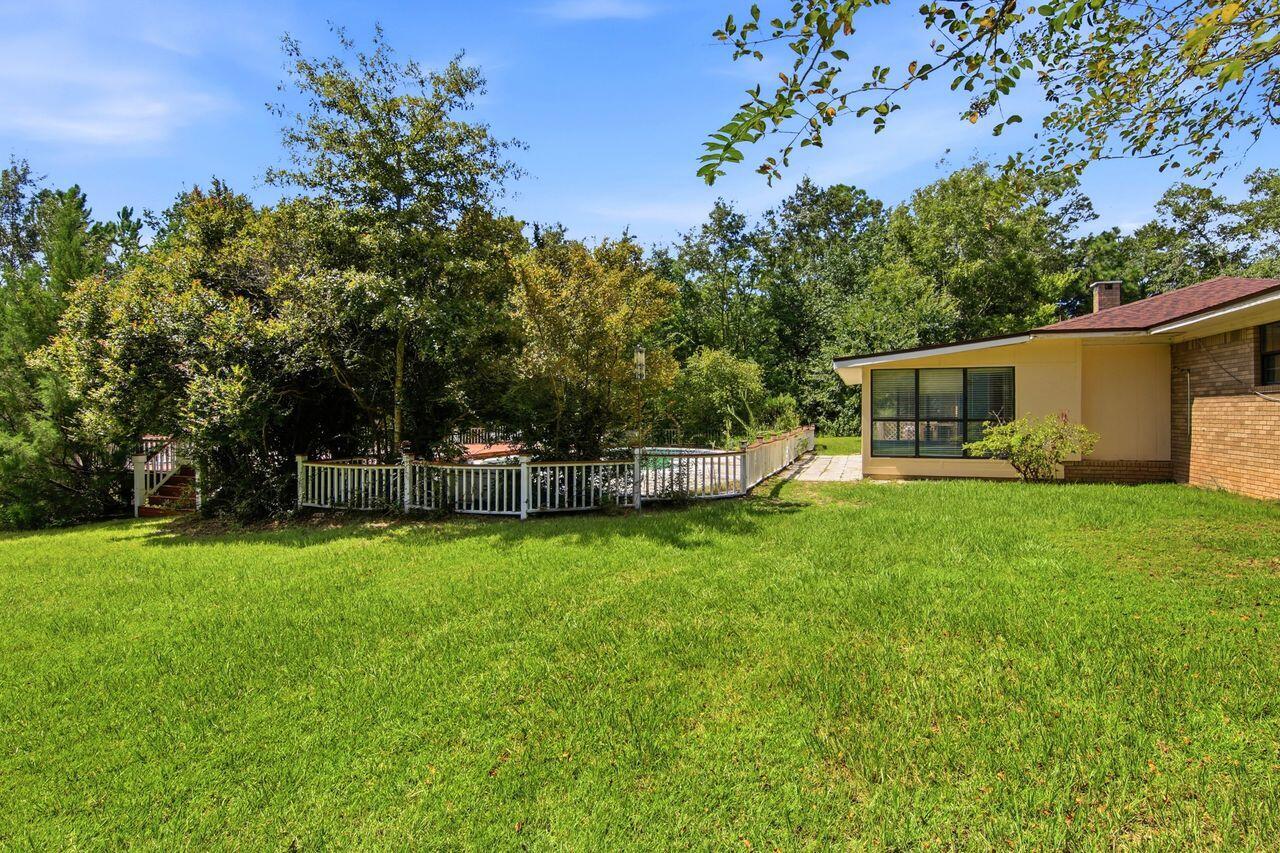 TEN LAKE ESTATES UNIT 1 - Residential