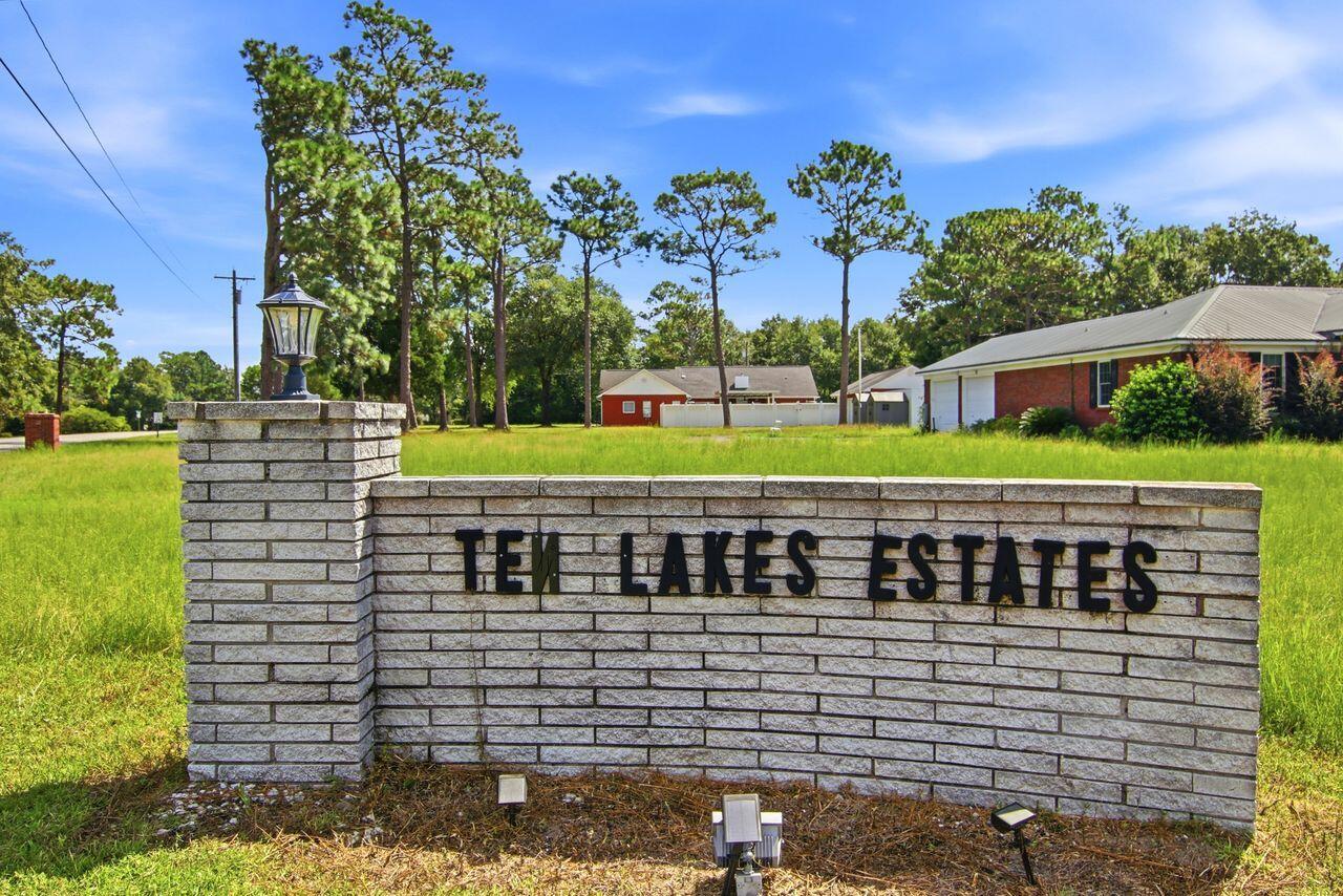 TEN LAKE ESTATES UNIT 1 - Residential