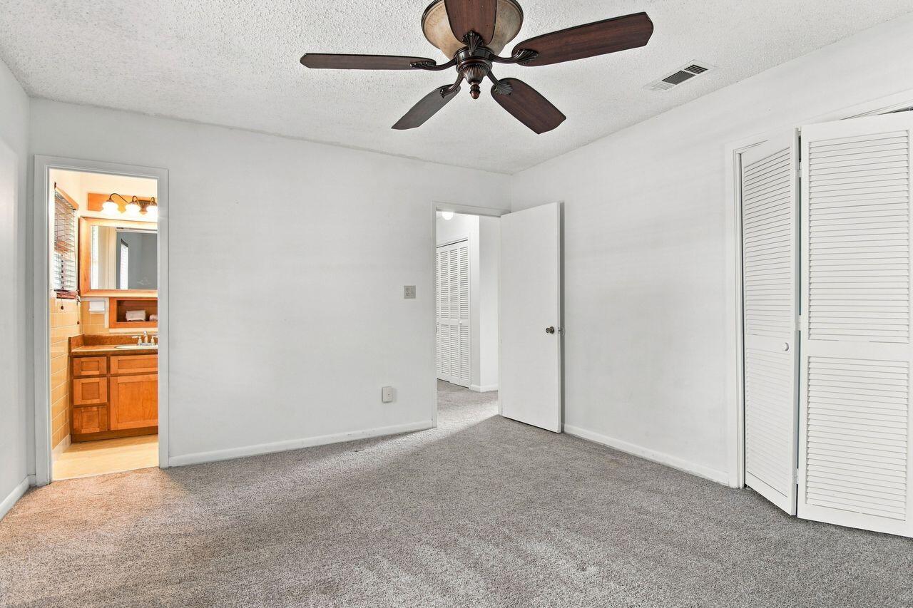 TEN LAKE ESTATES UNIT 1 - Residential