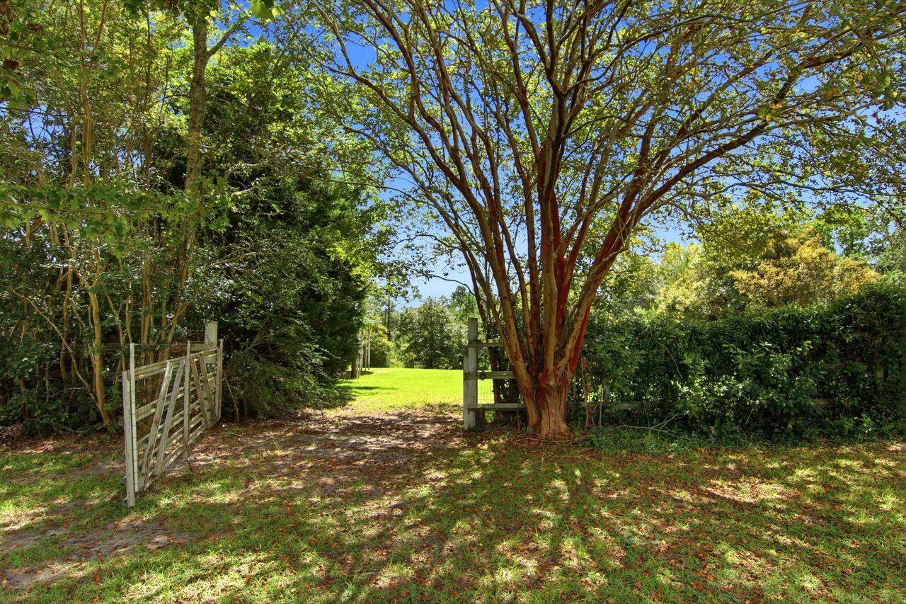 TEN LAKE ESTATES UNIT 1 - Residential