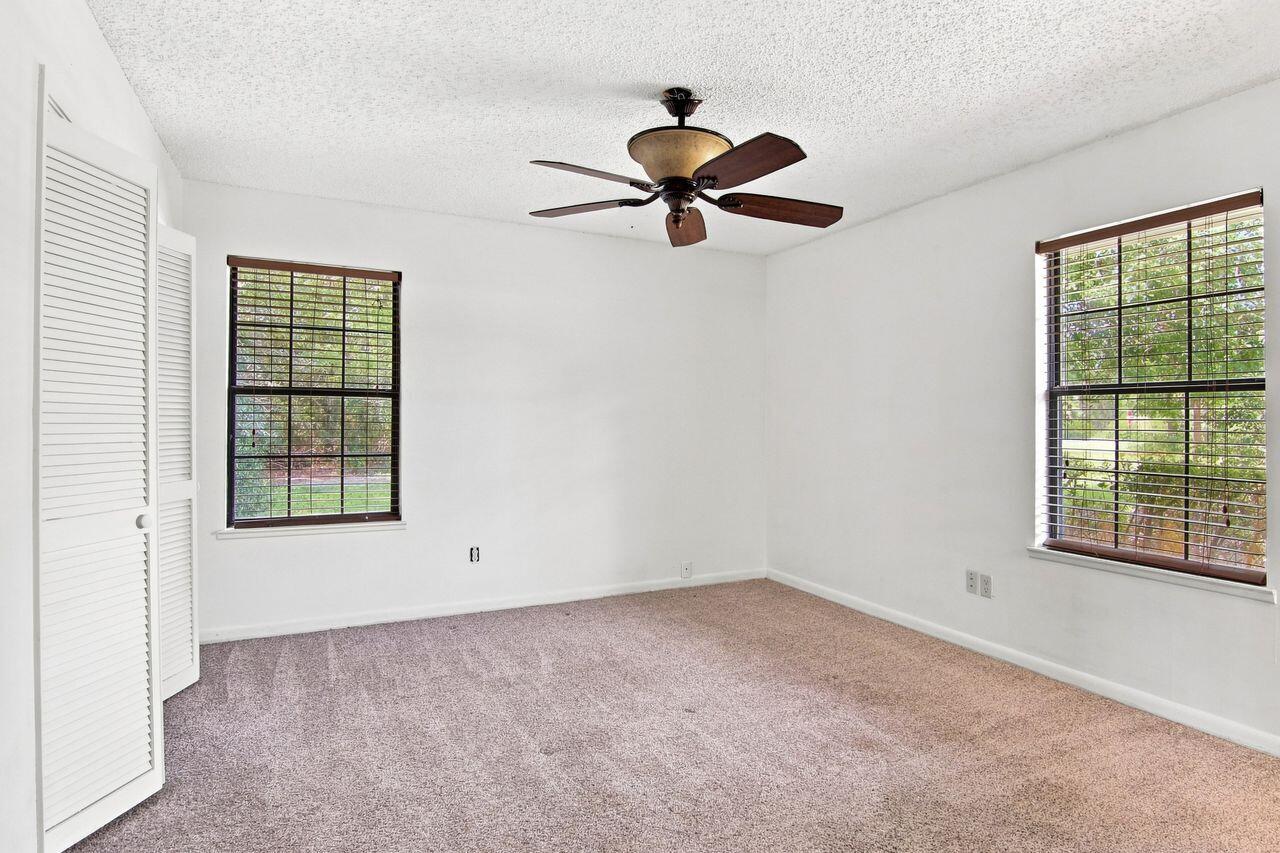 TEN LAKE ESTATES UNIT 1 - Residential