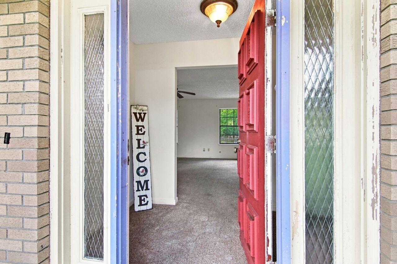 TEN LAKE ESTATES UNIT 1 - Residential