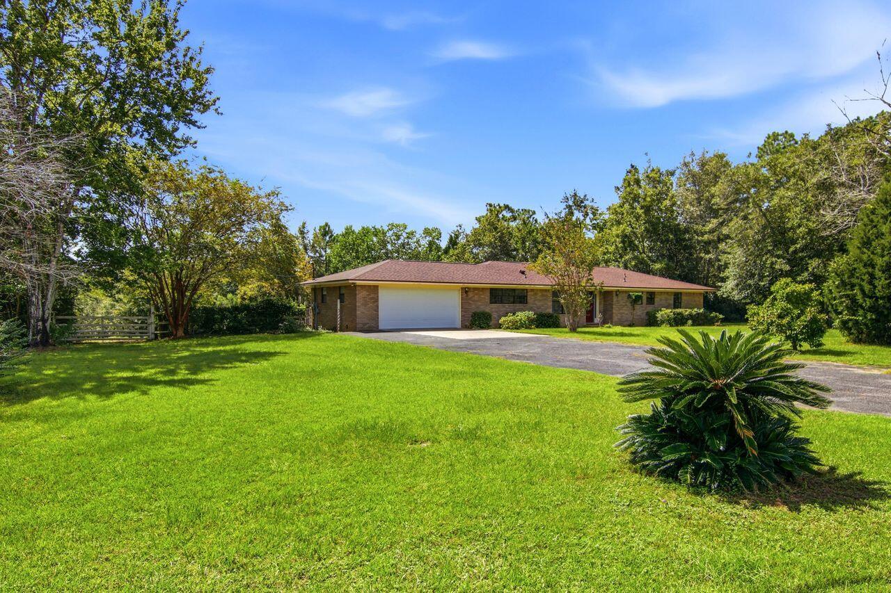 TEN LAKE ESTATES UNIT 1 - Residential