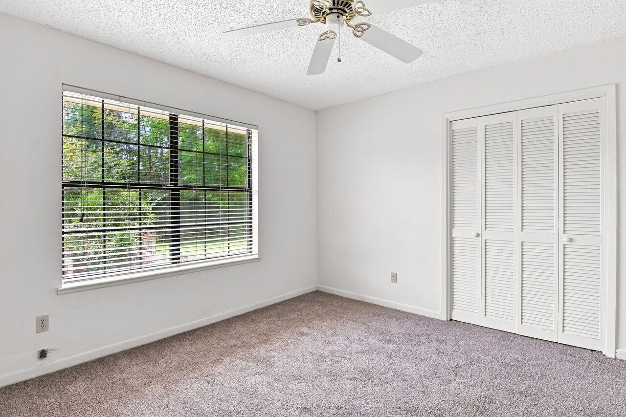 TEN LAKE ESTATES UNIT 1 - Residential