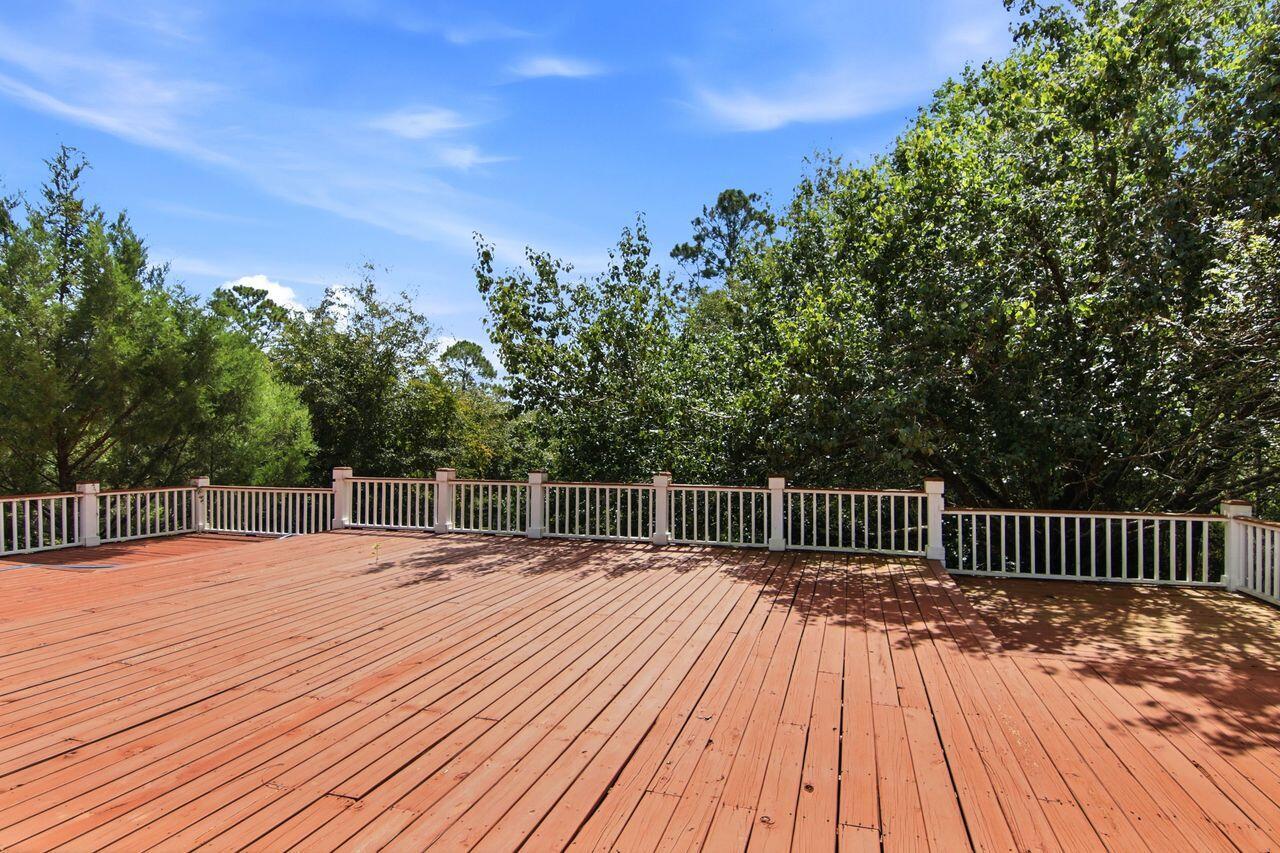 TEN LAKE ESTATES UNIT 1 - Residential