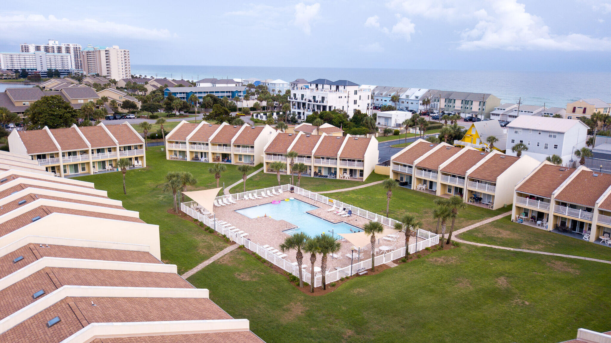 SeaCove Townhomes - Residential