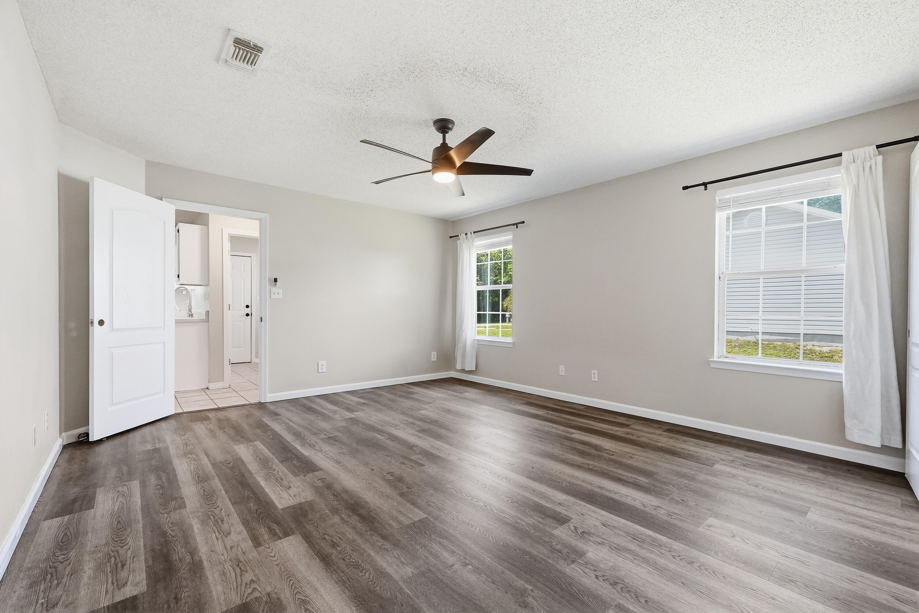 CEDAR BEACH - Residential Lease