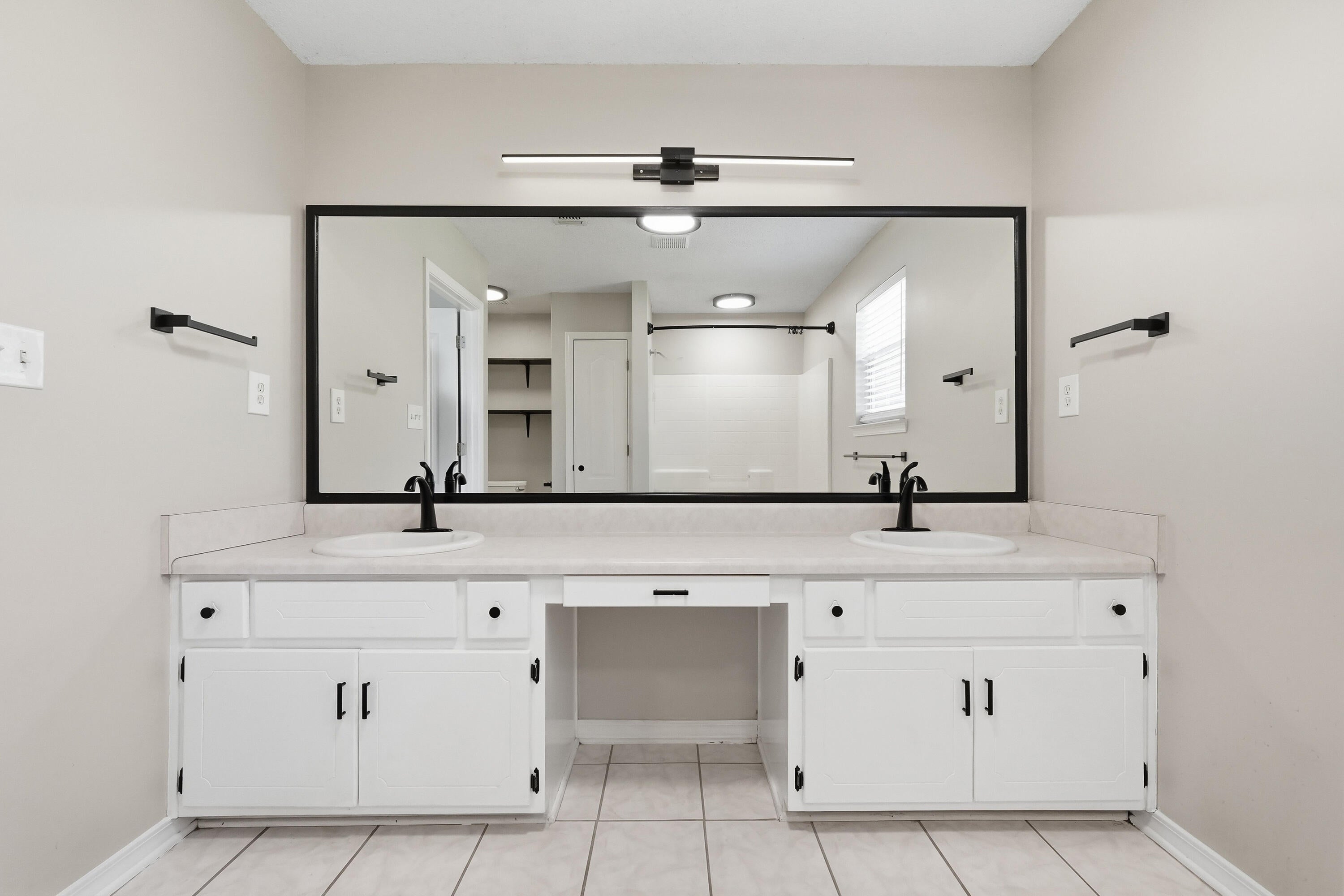 CEDAR BEACH - Residential Lease
