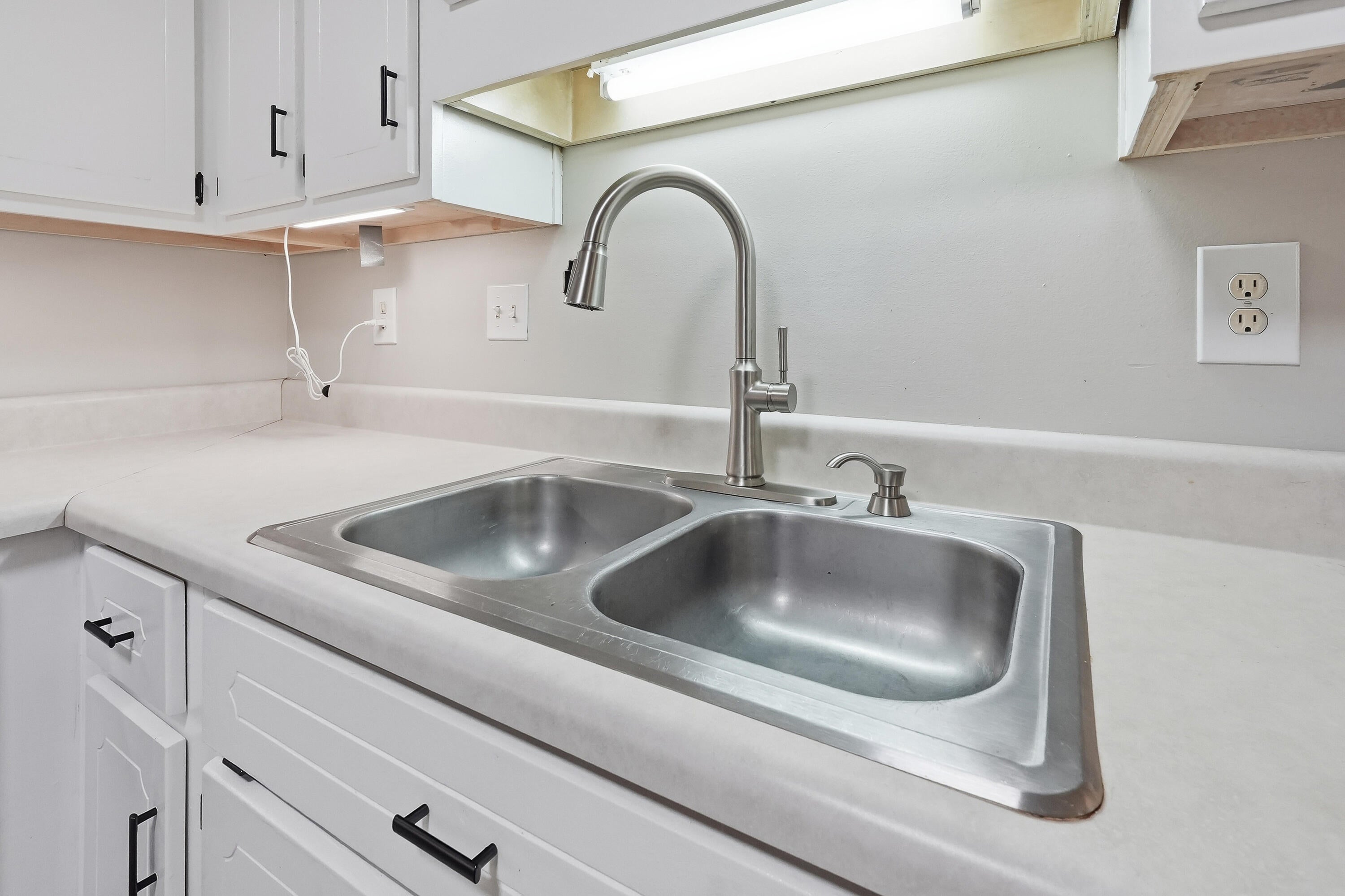 CEDAR BEACH - Residential Lease
