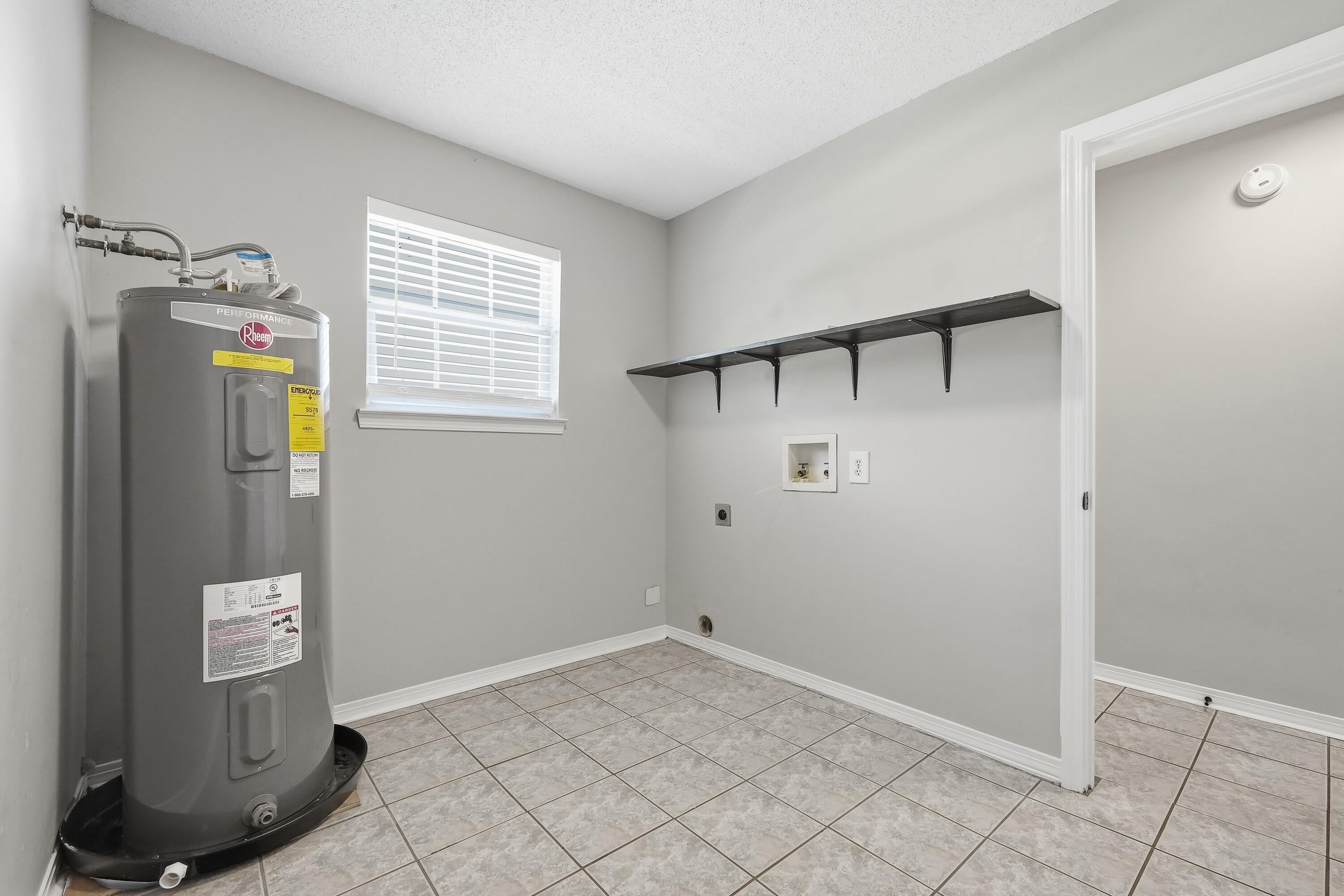 CEDAR BEACH - Residential Lease