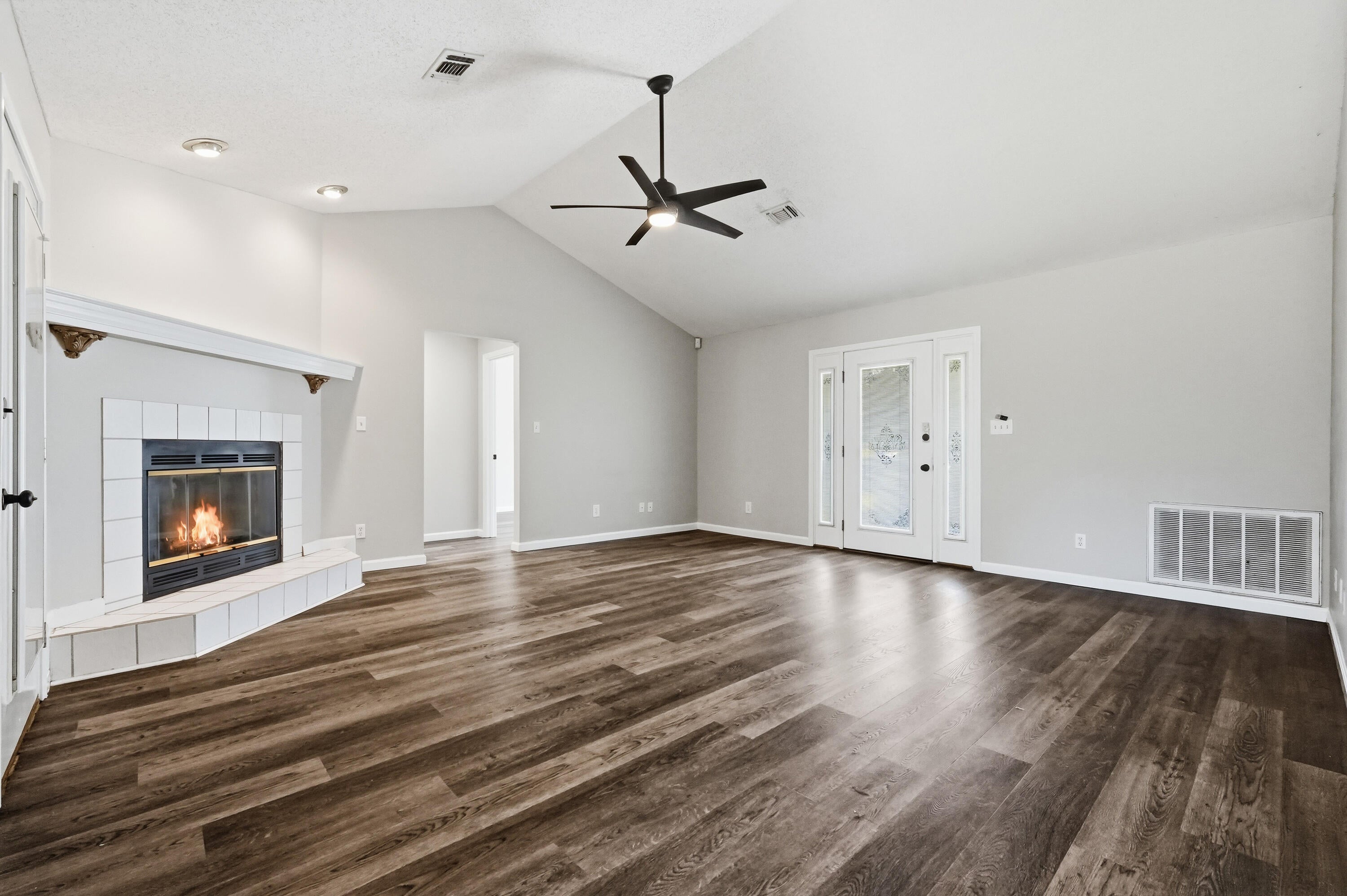 CEDAR BEACH - Residential Lease