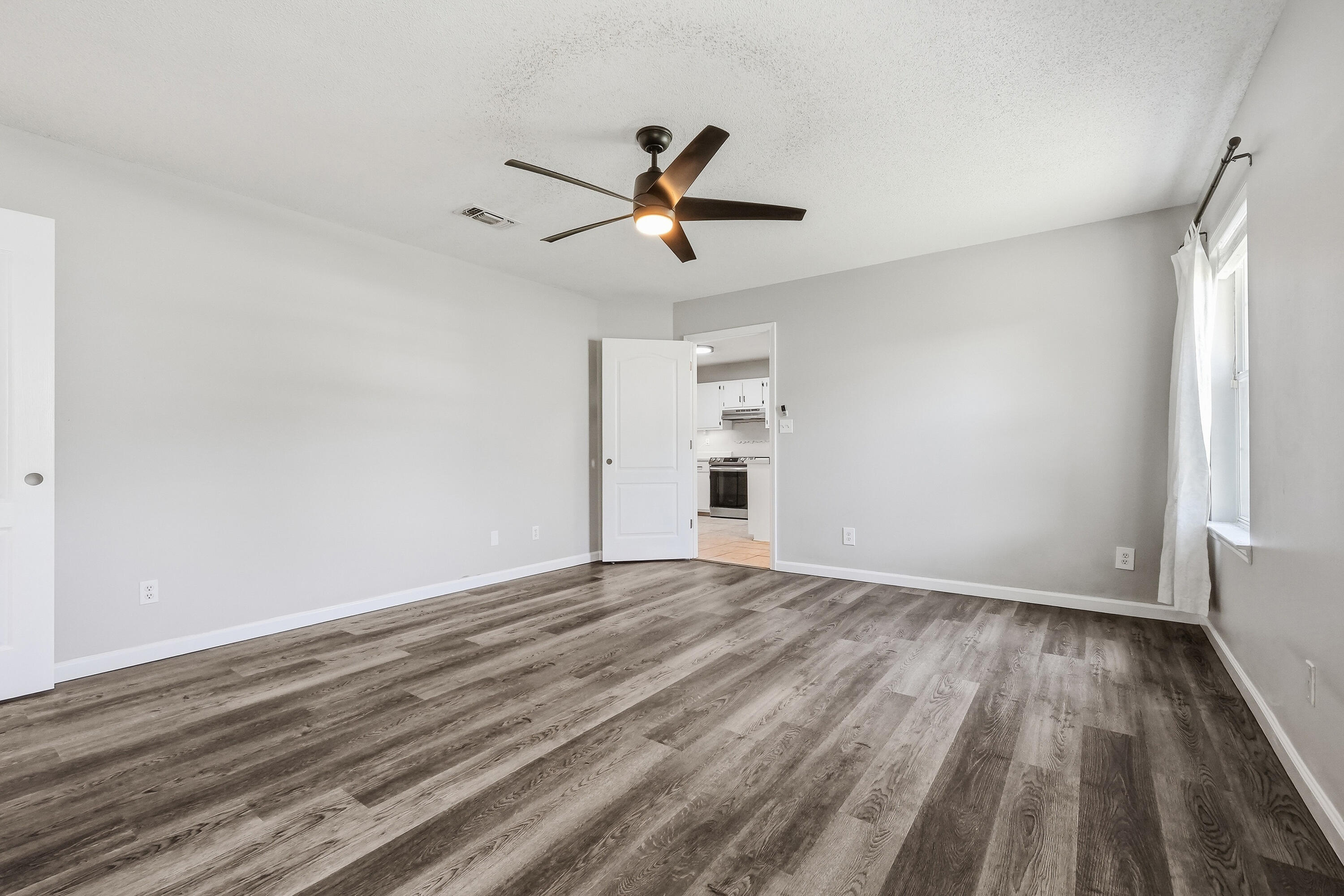 CEDAR BEACH - Residential Lease