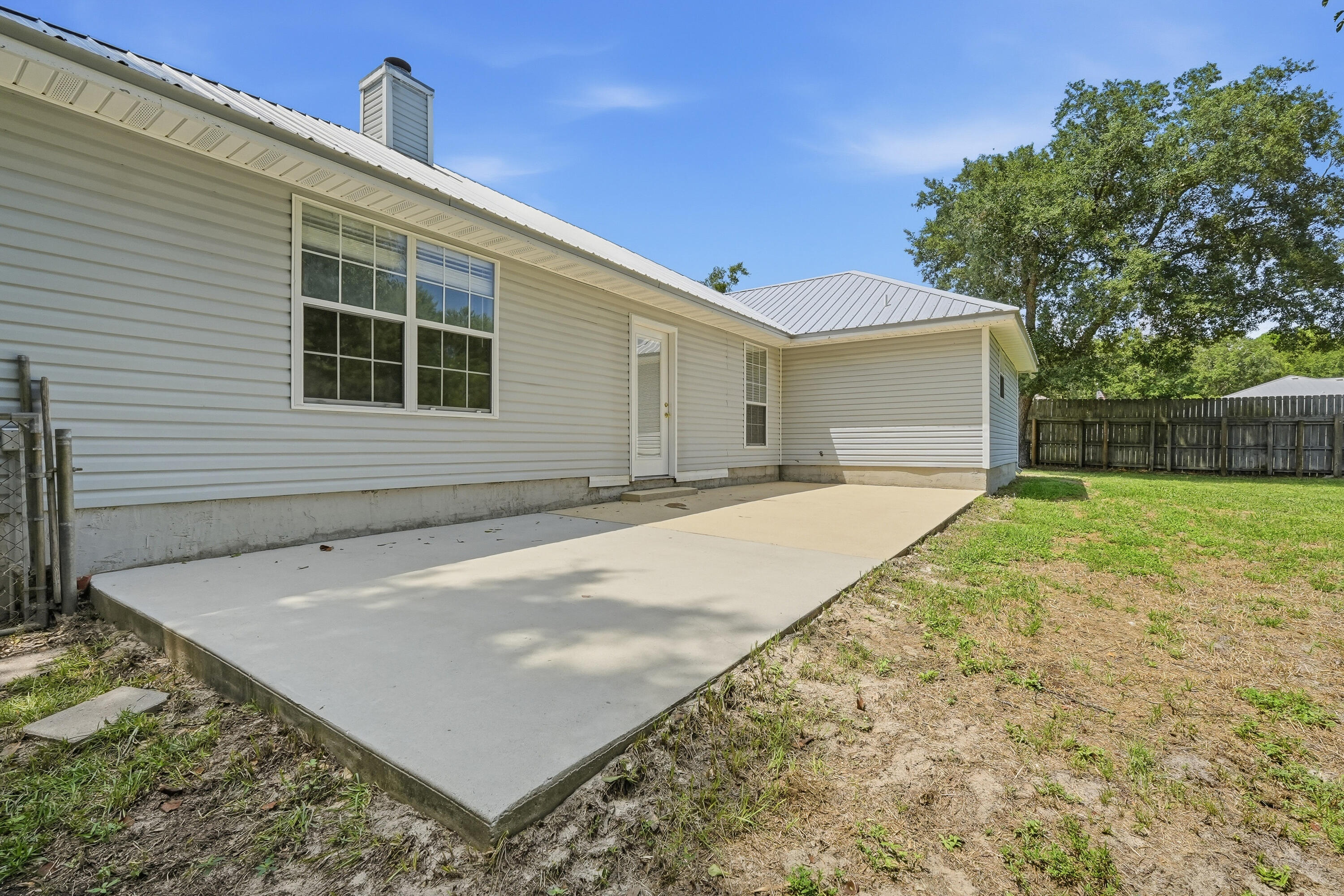 CEDAR BEACH - Residential Lease