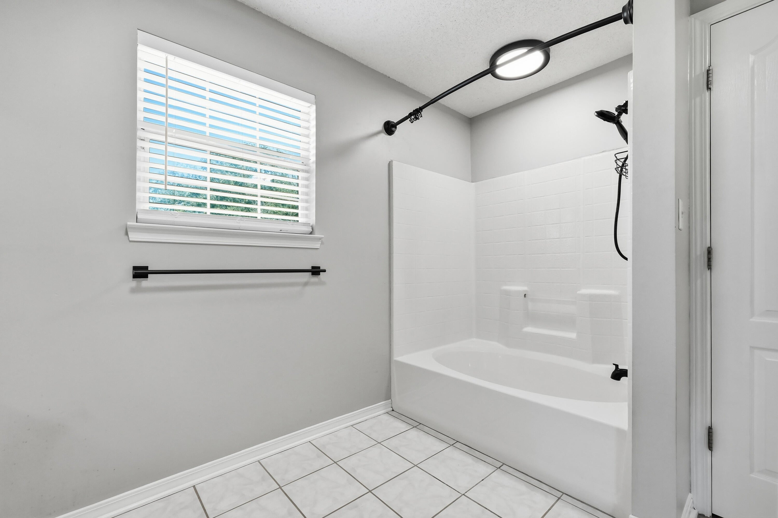 CEDAR BEACH - Residential Lease