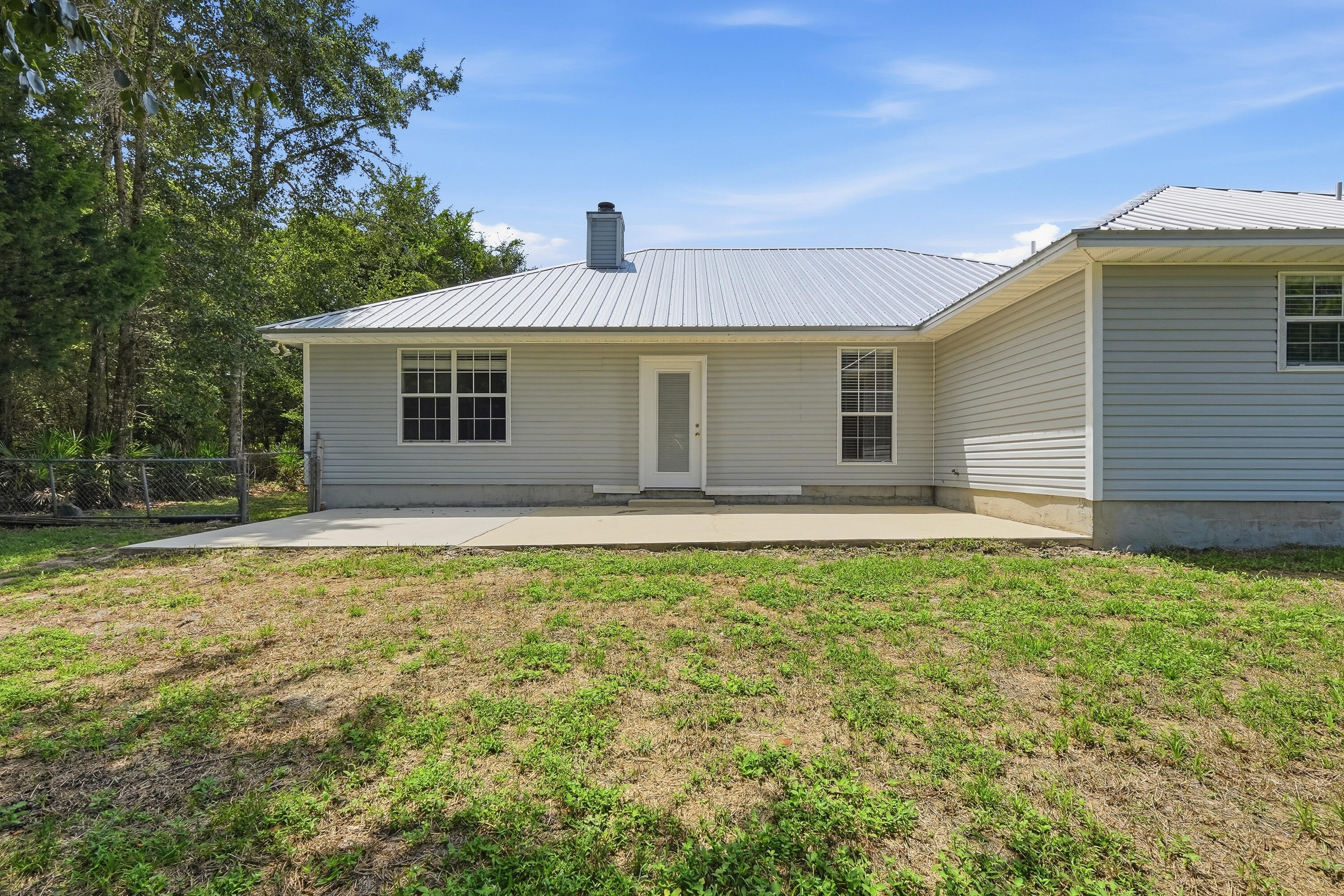 CEDAR BEACH - Residential Lease