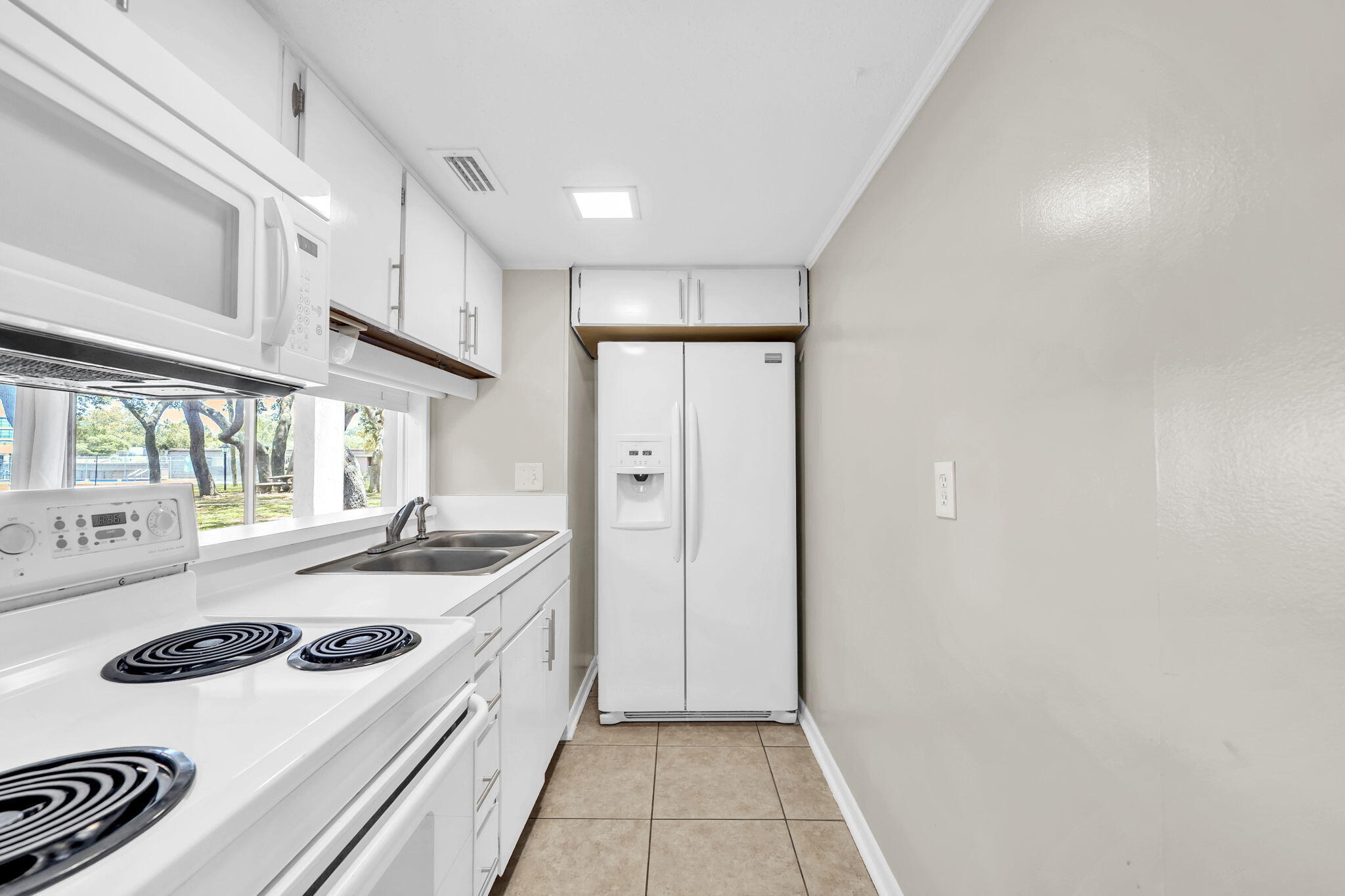 SPANISH VILLAS CONDO - Residential