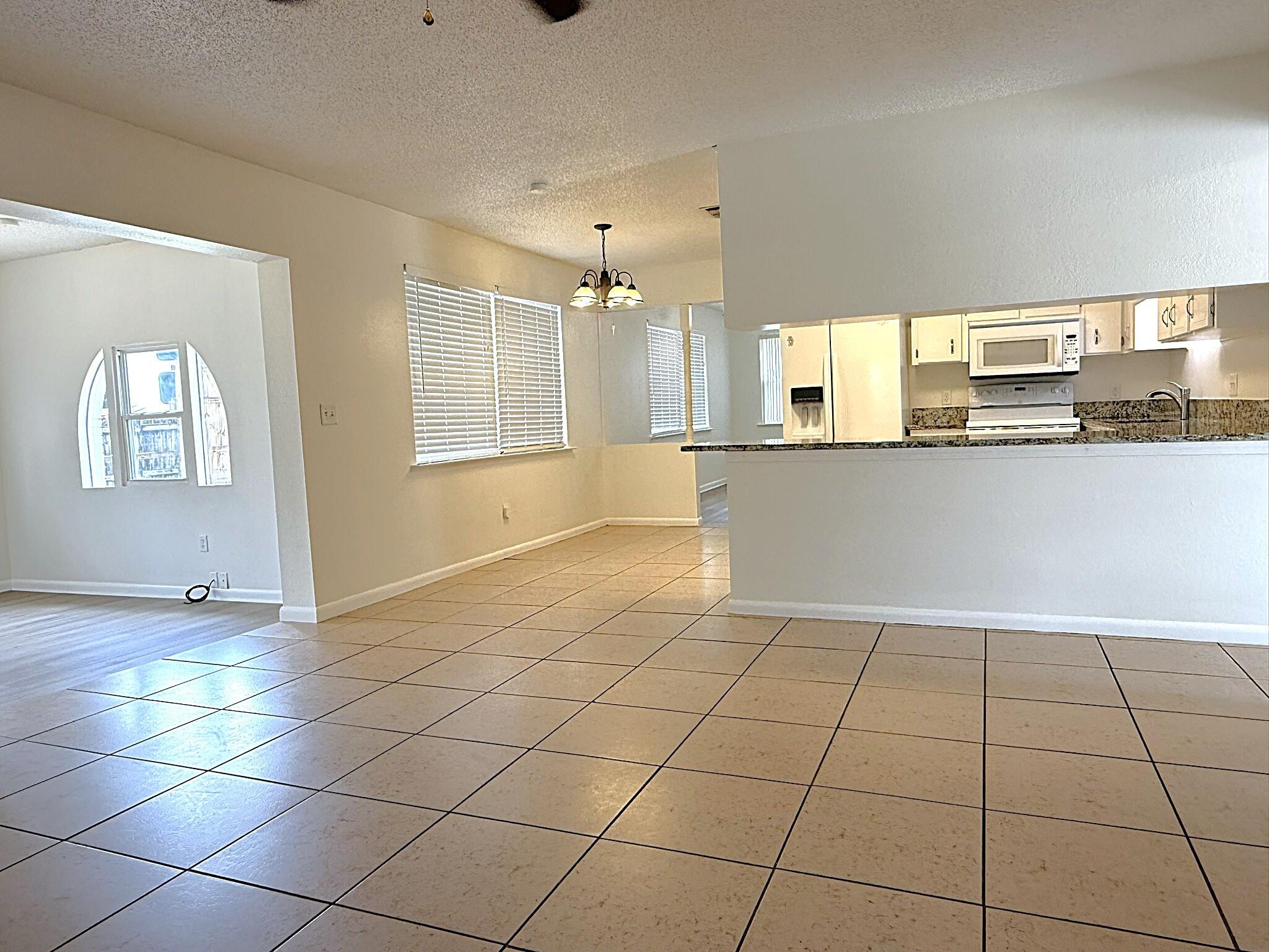 PALM ESTATES UNIT 2 - Residential Lease