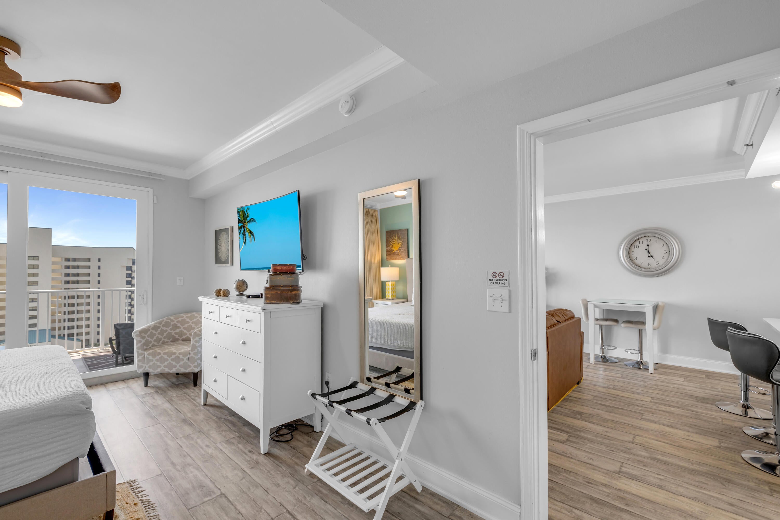 LAKETOWN WHARF - Residential