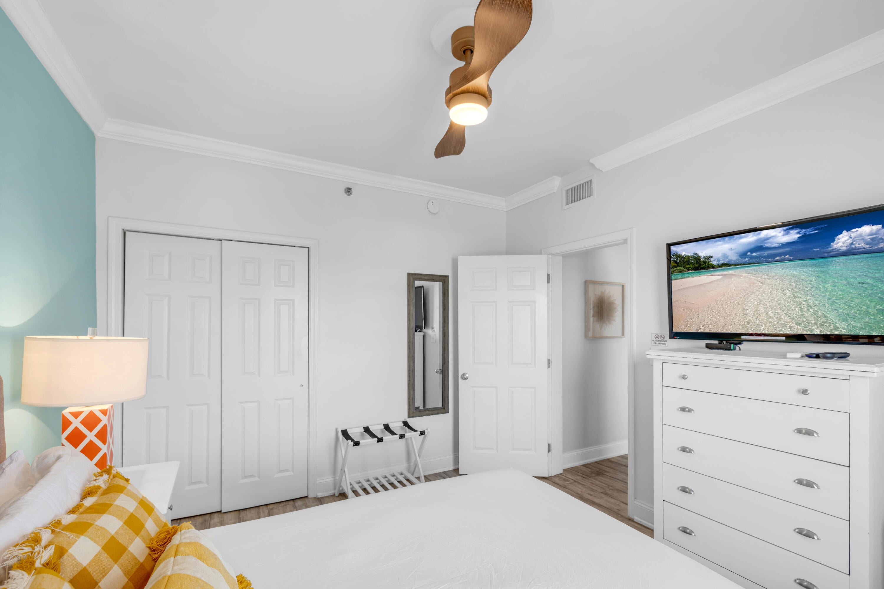 LAKETOWN WHARF - Residential