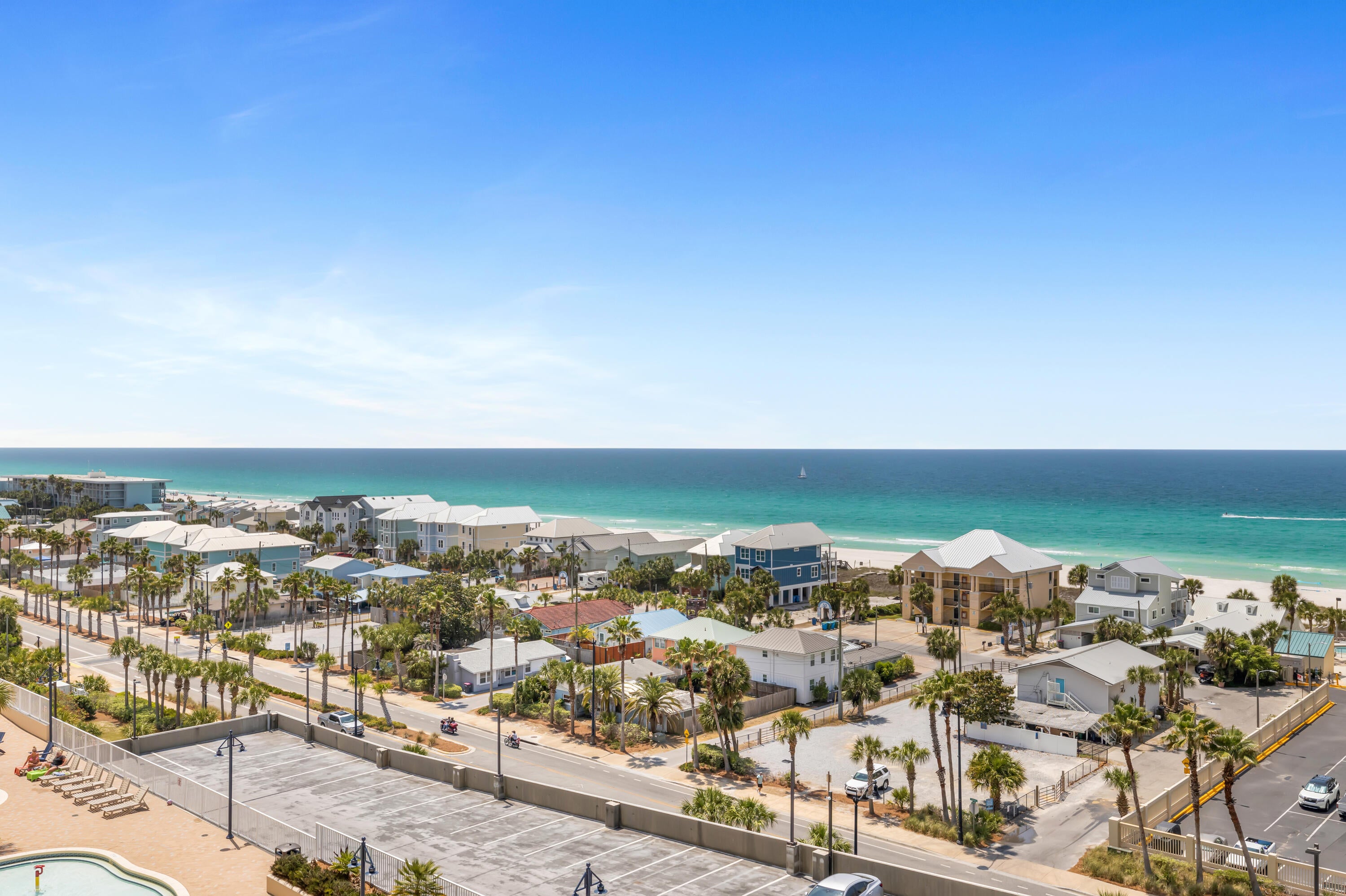 LAKETOWN WHARF - Residential