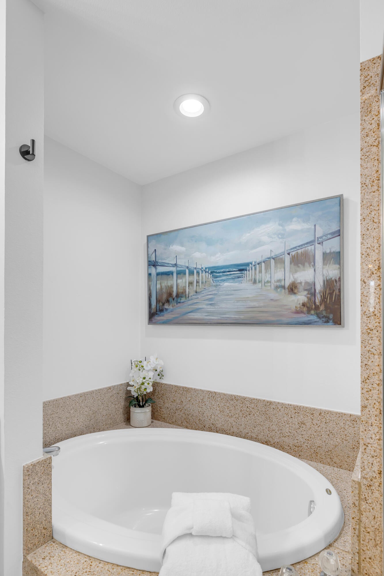 LAKETOWN WHARF - Residential