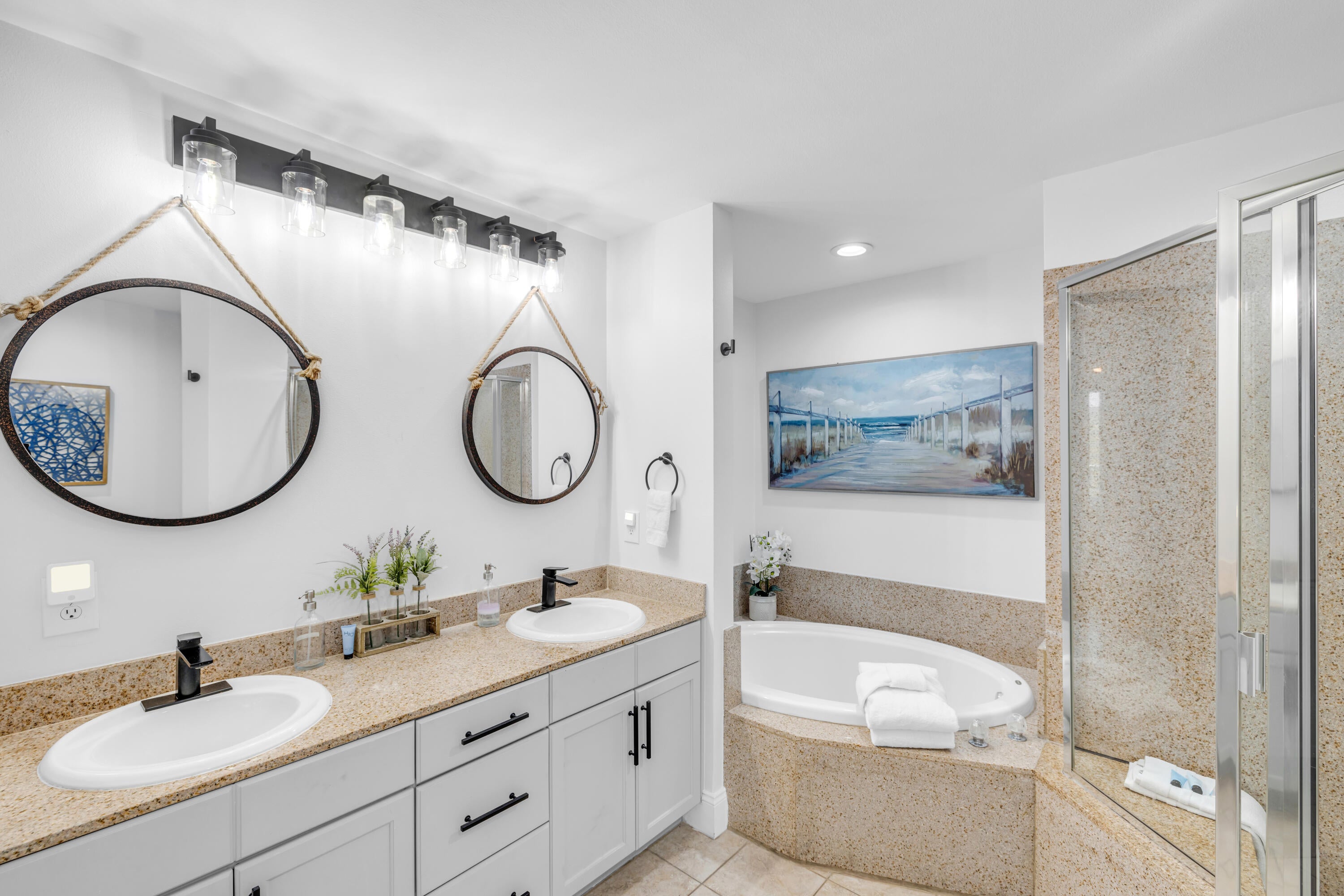 LAKETOWN WHARF - Residential