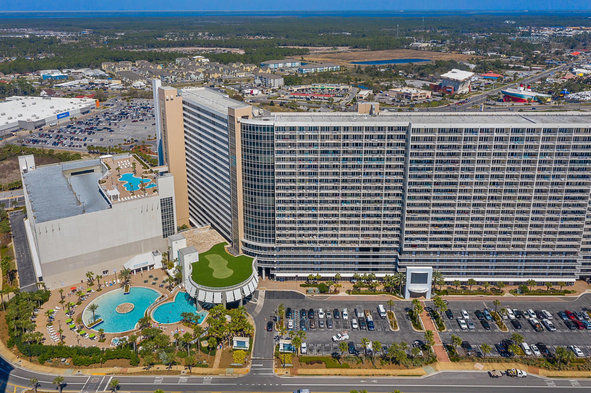 LAKETOWN WHARF - Residential
