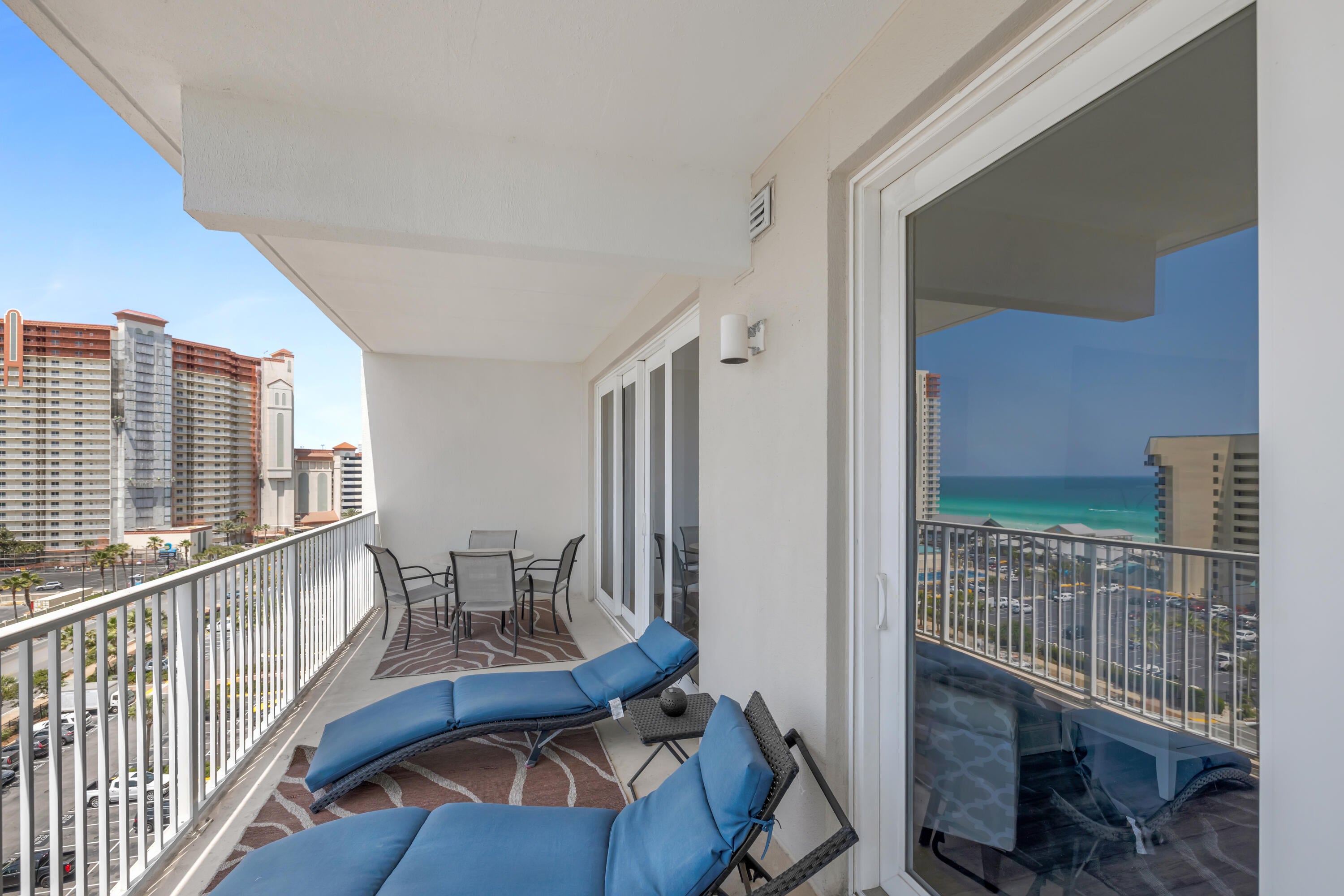 LAKETOWN WHARF - Residential
