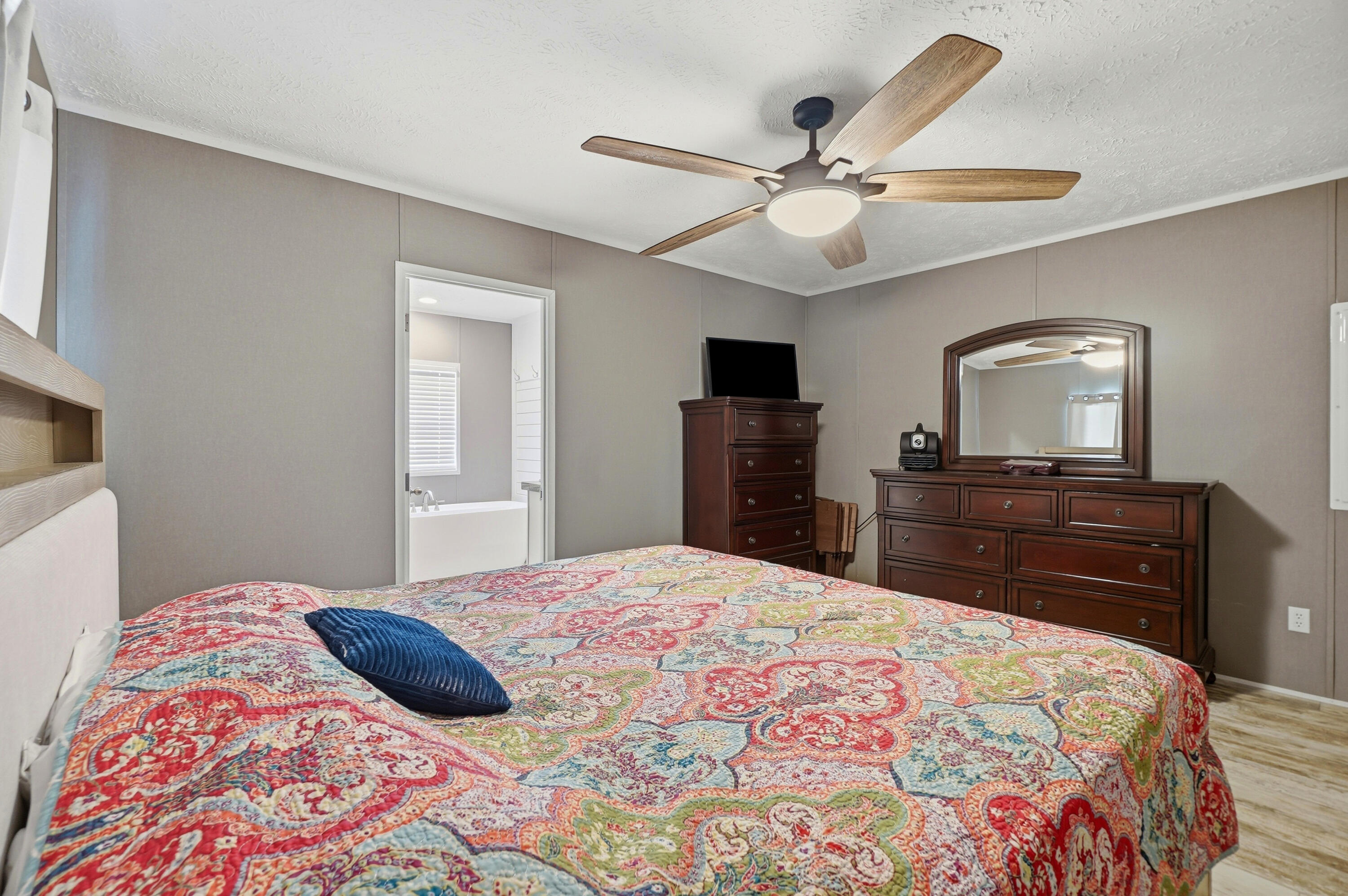 INDIAN SPRINGS - Residential
