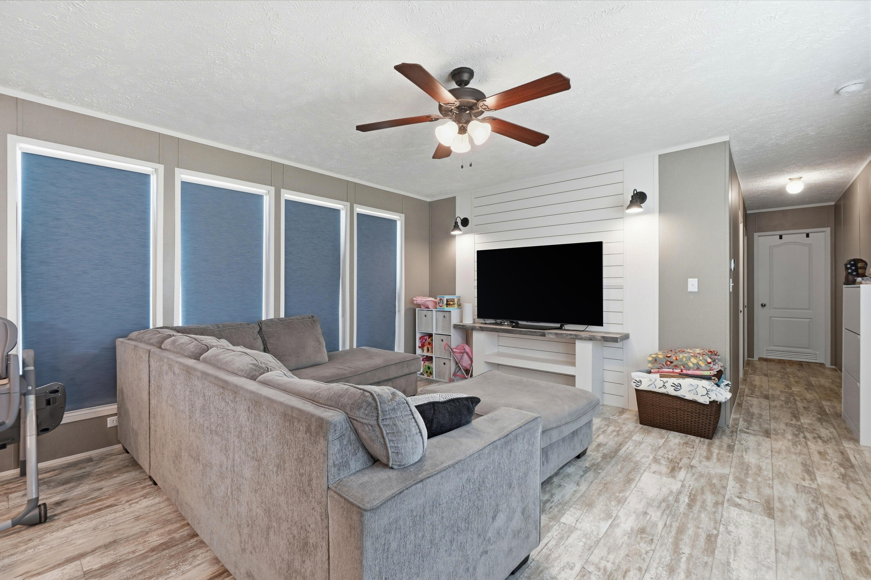 INDIAN SPRINGS - Residential