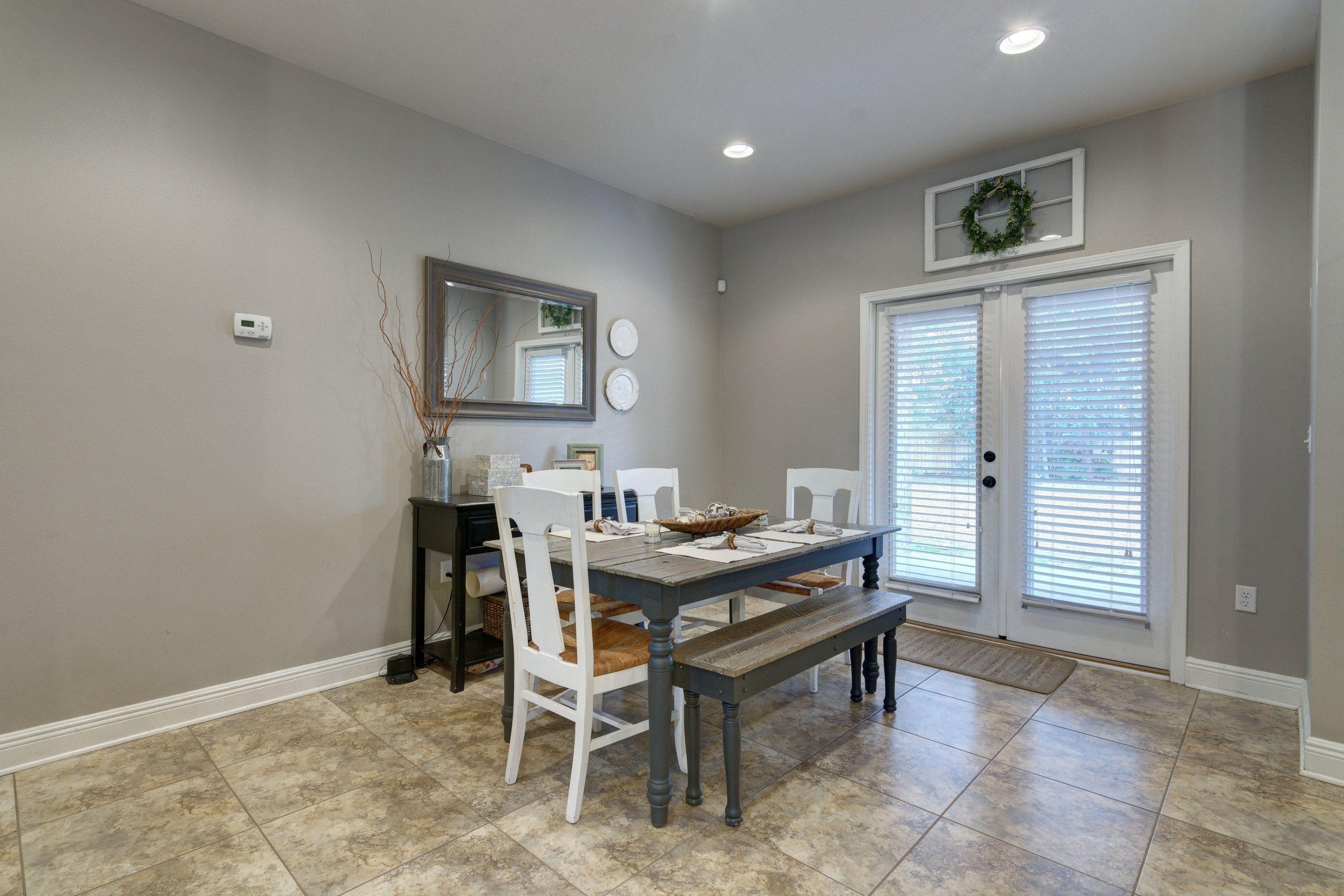 MAGNOLIA VILLAGE - Residential