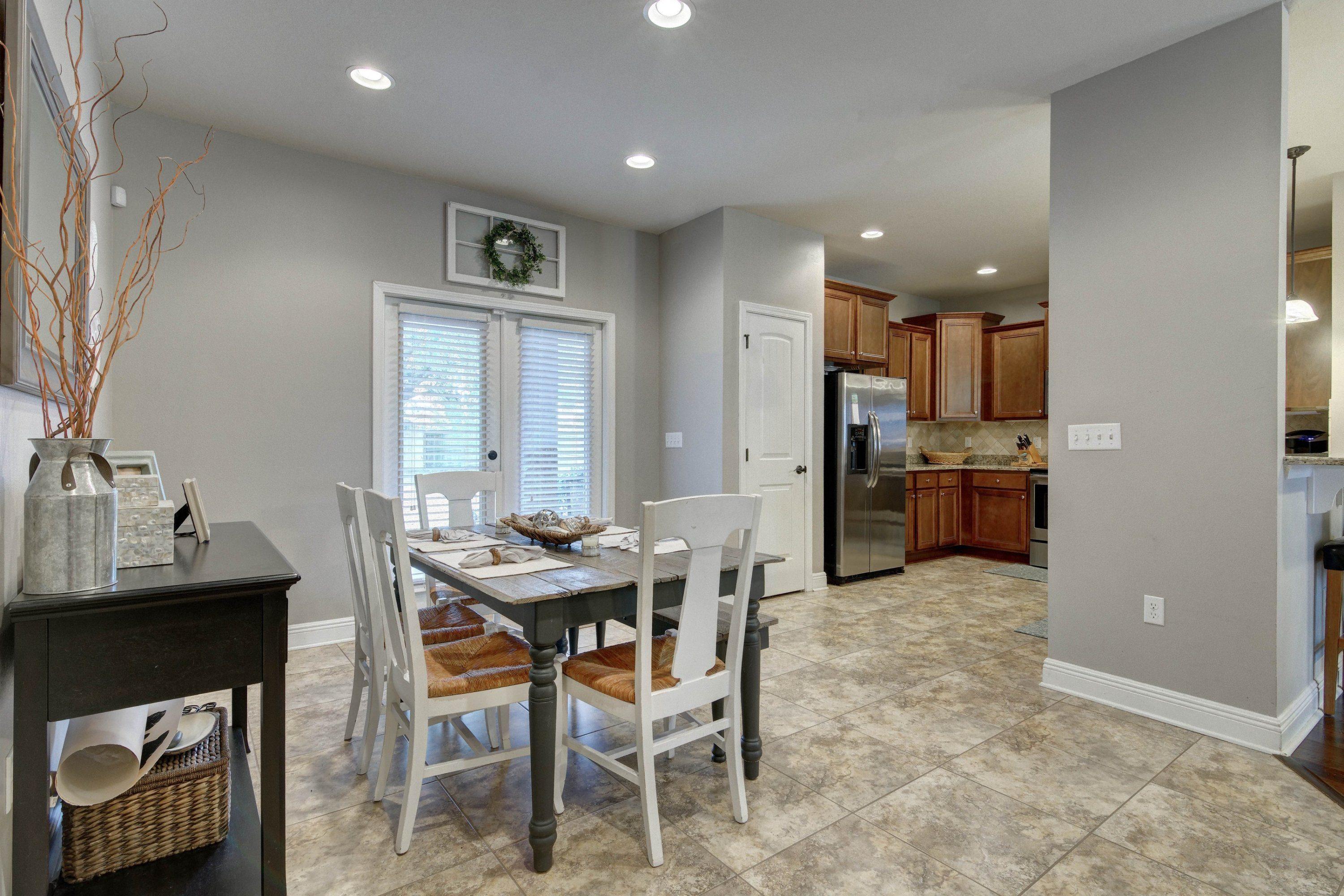 MAGNOLIA VILLAGE - Residential
