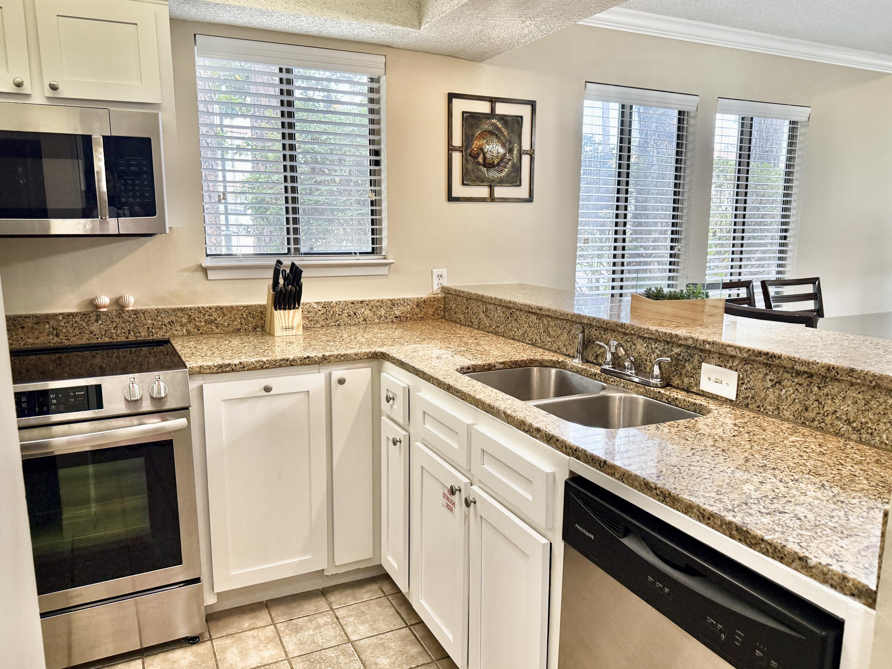 TOPS'L TENNIS VILLAGE - Residential