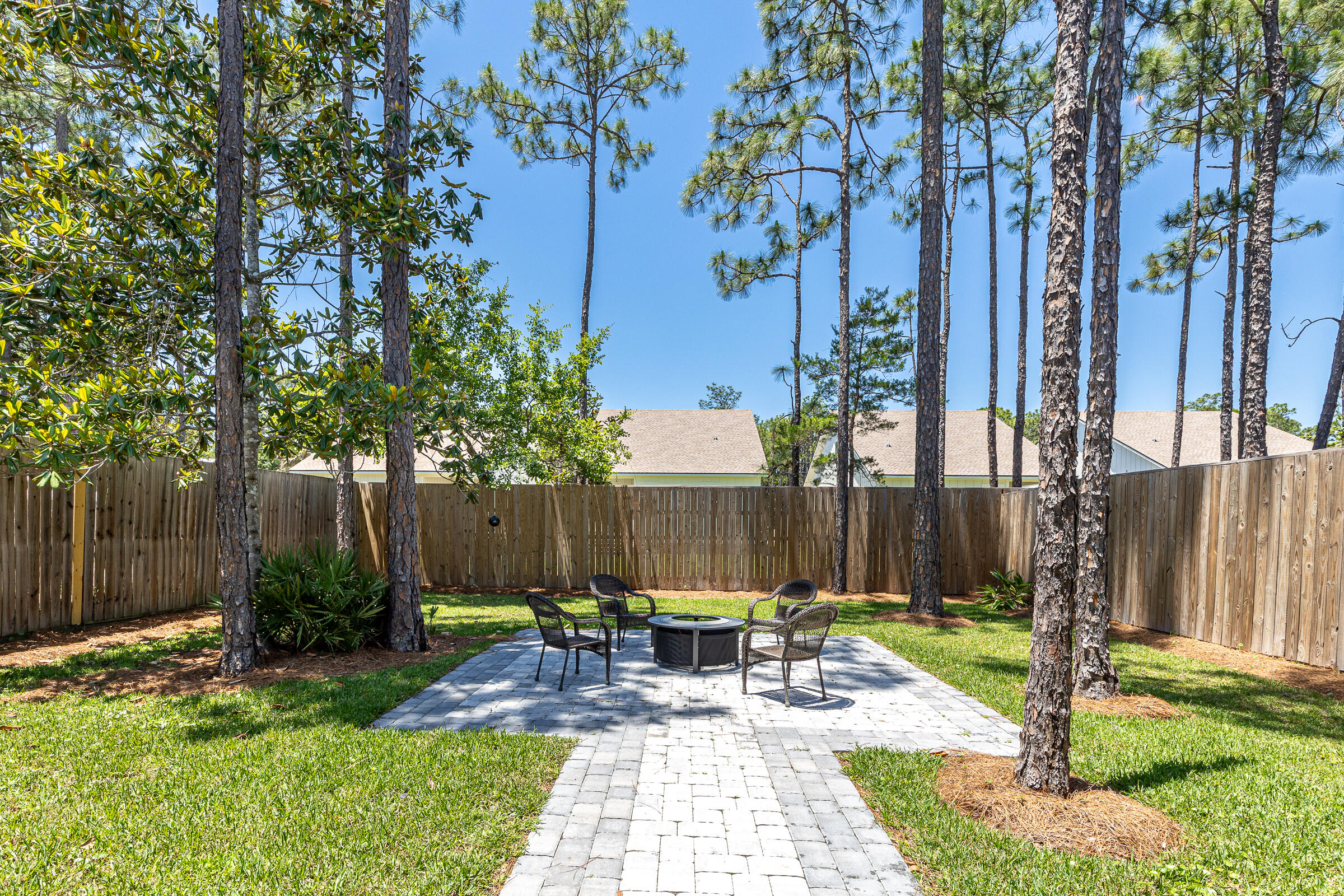 TOWN OF SANTA ROSA - Residential