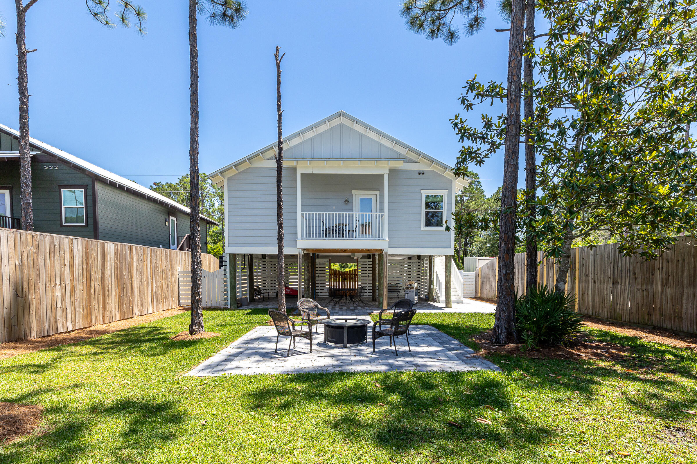 TOWN OF SANTA ROSA - Residential