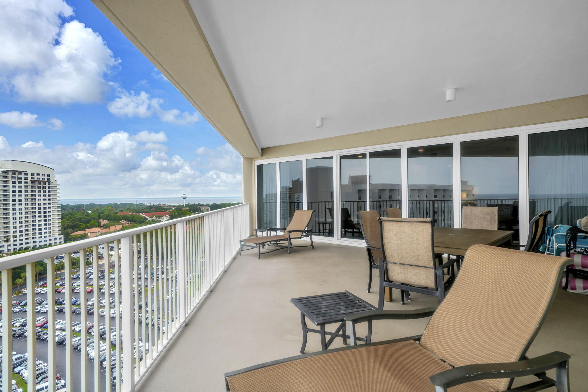 TIDES AT TOPS'L - Residential