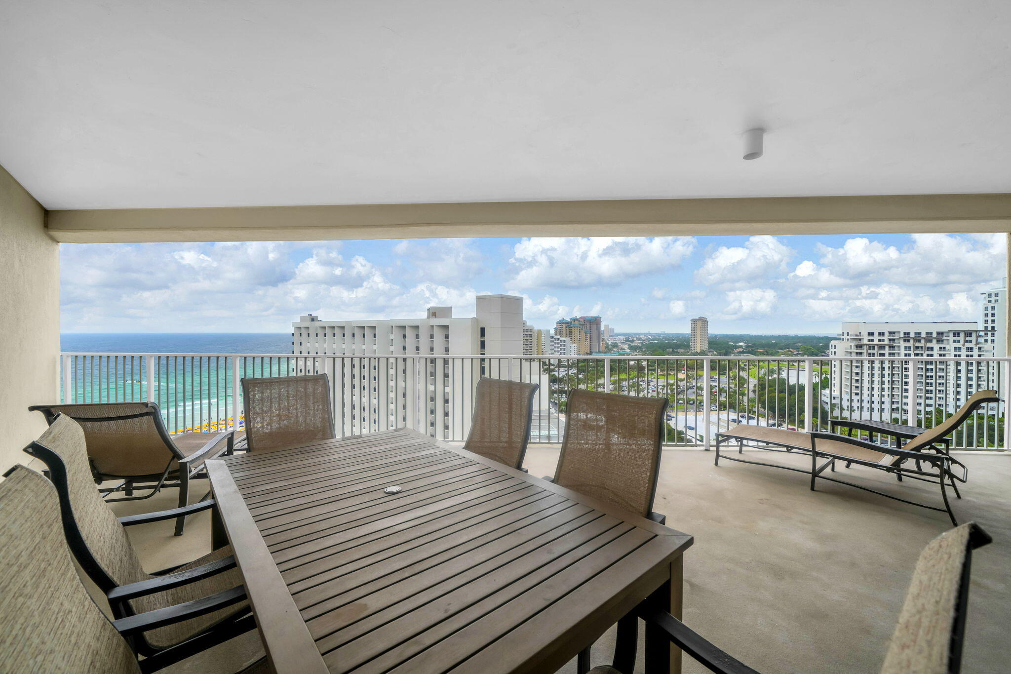 TIDES AT TOPS'L - Residential